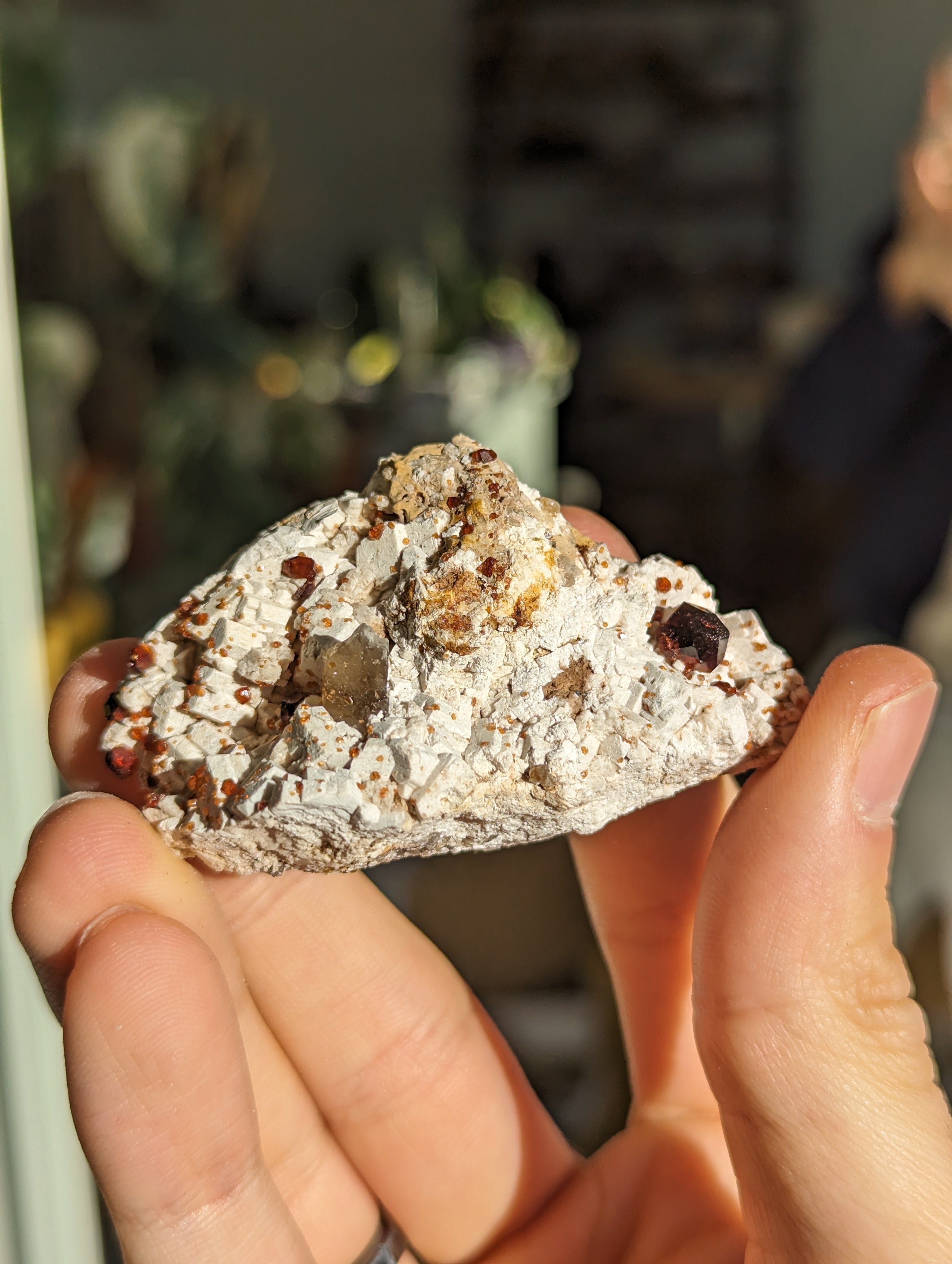 Spessartin Granat Cluster mit Rauchquarz Spitze