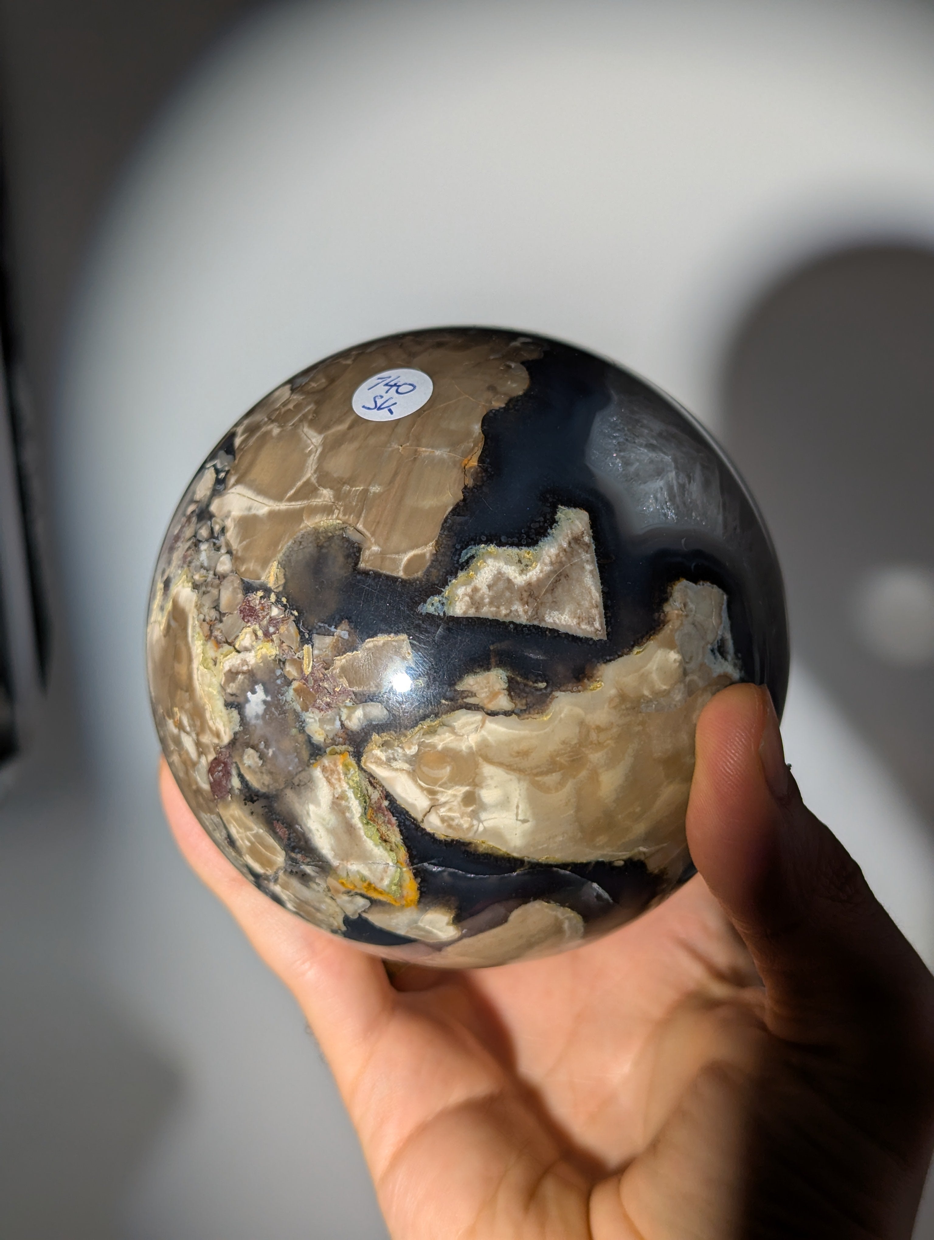 UV-Aktive Vulkan Achat Kugel mit viel Quarz🌋