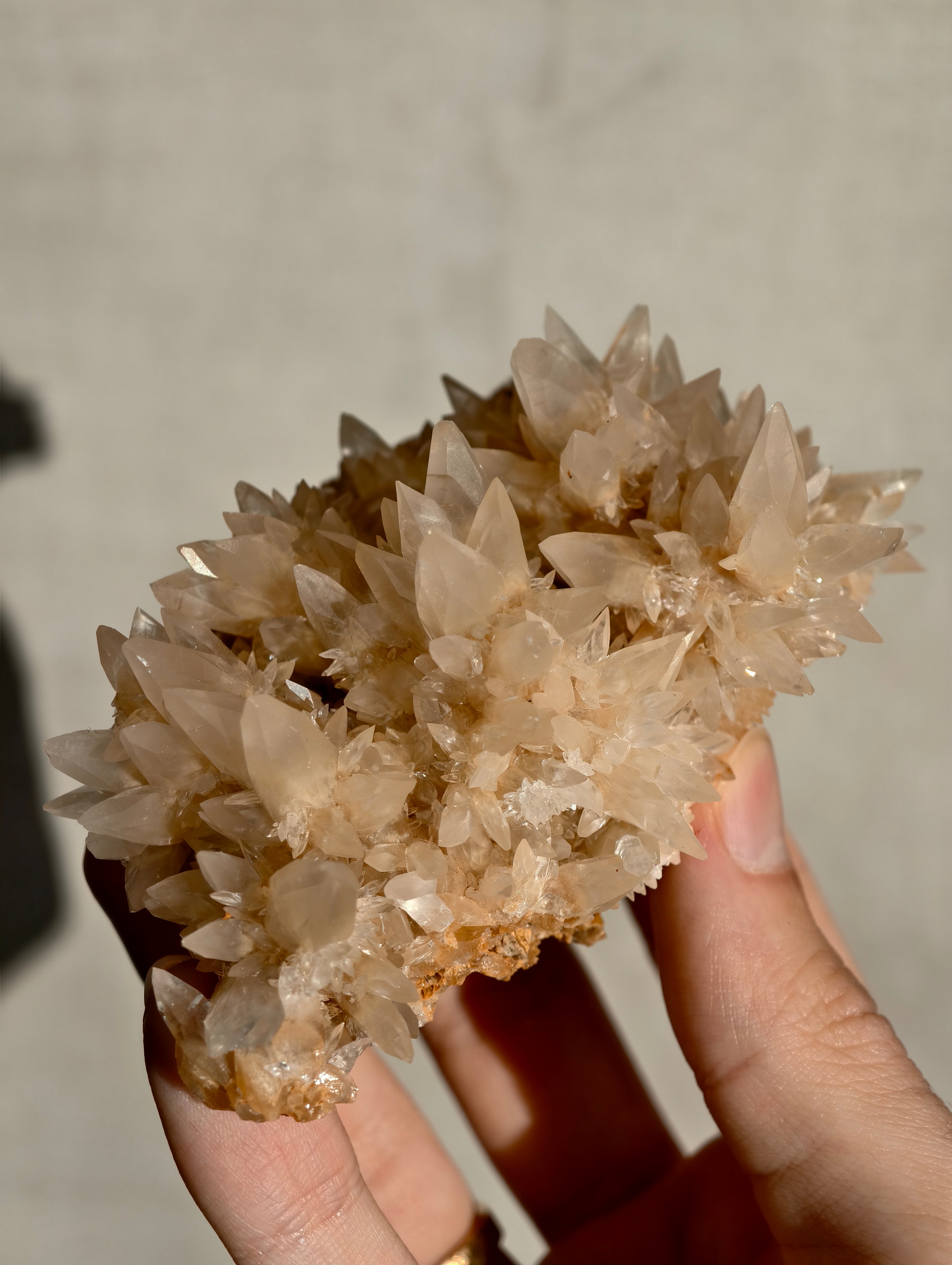 Ästhetische Calcit Spitzen Stufe aus Wenshan, China