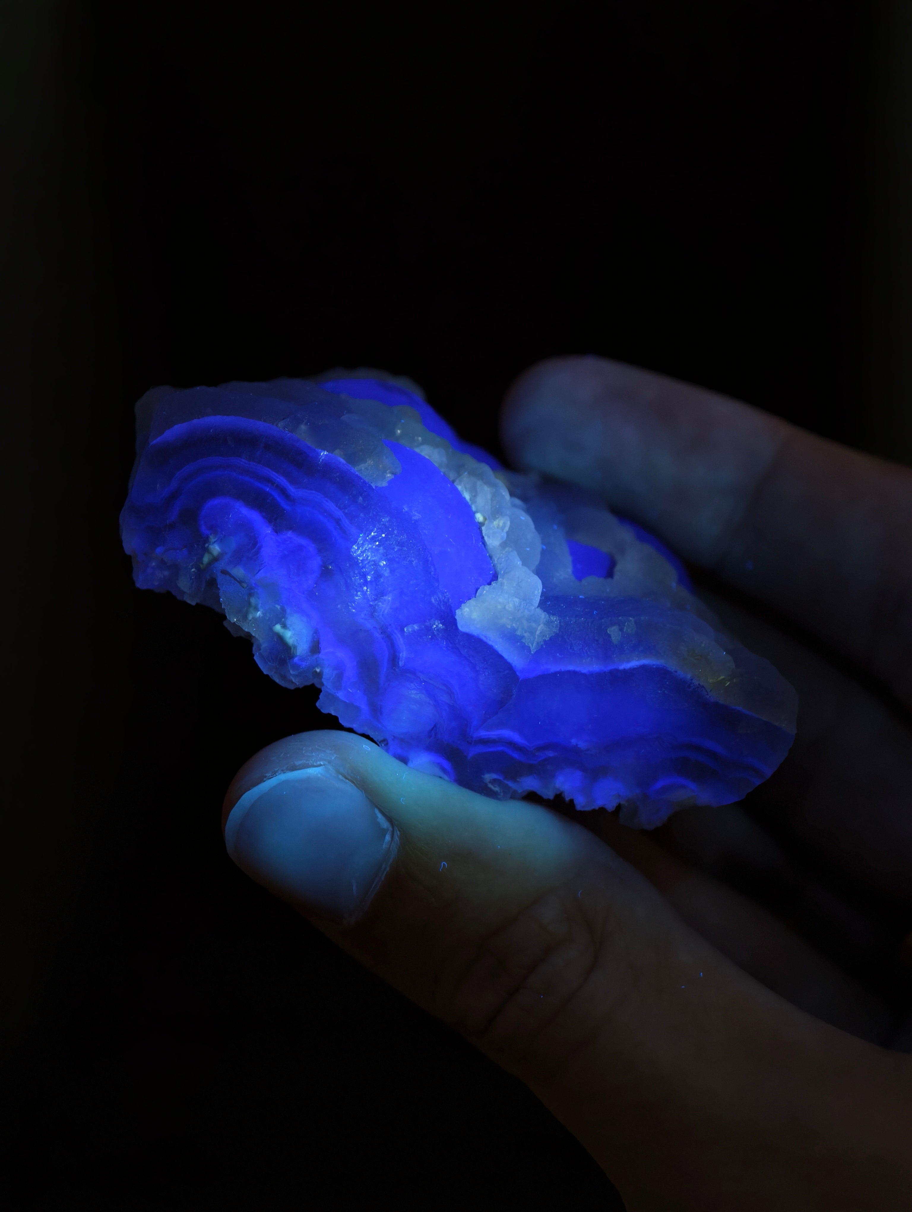 Botryoidaler grün & lila Fluorit (besonders & UV Aktiv, siehe Fotos)