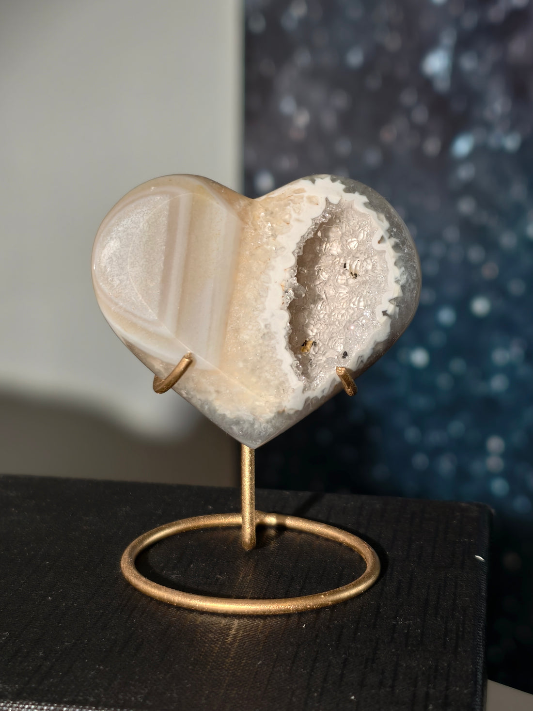 Druzy Achat Herz auf Goldständer