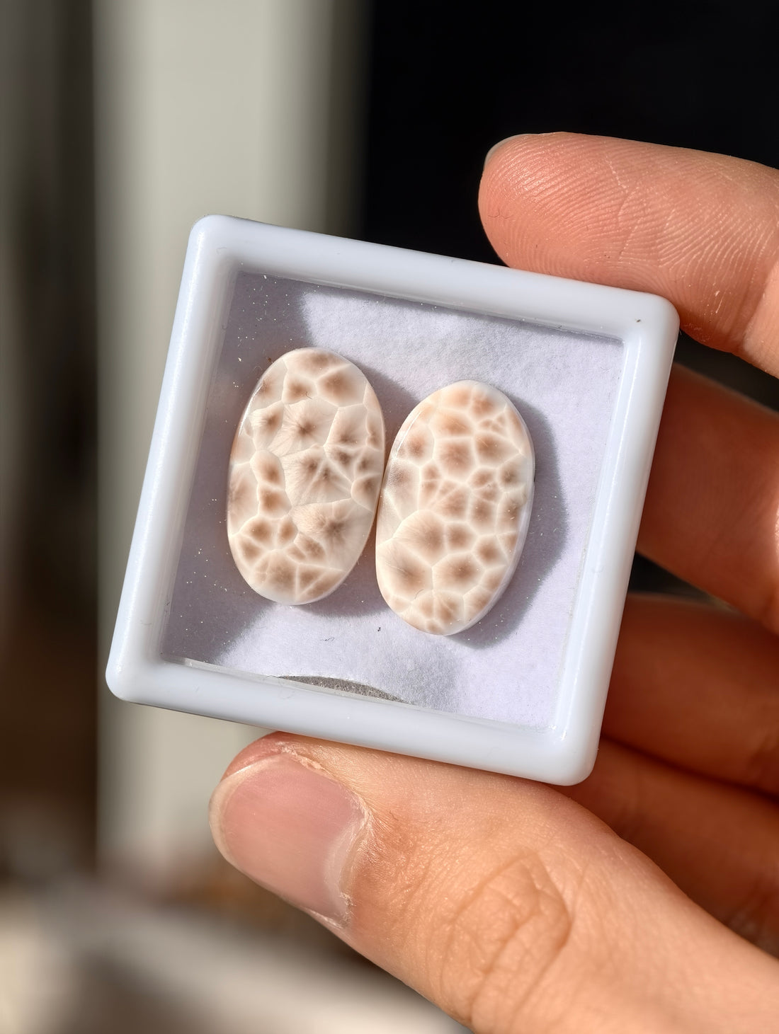 Natrolith "Pink Larimar" Cabochon Sets