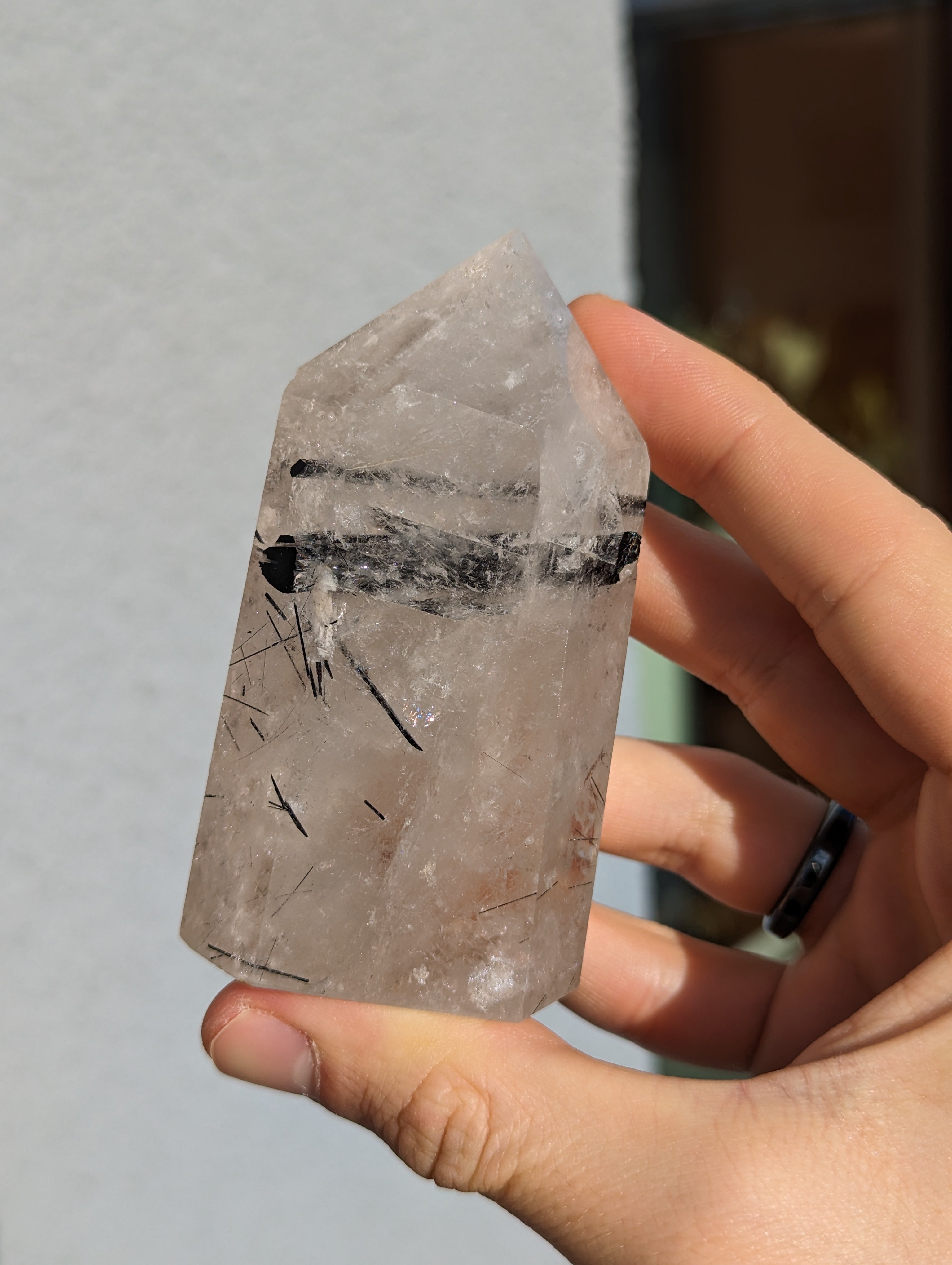 Schwarzer Turmalin in Bergkristall Turm 208g