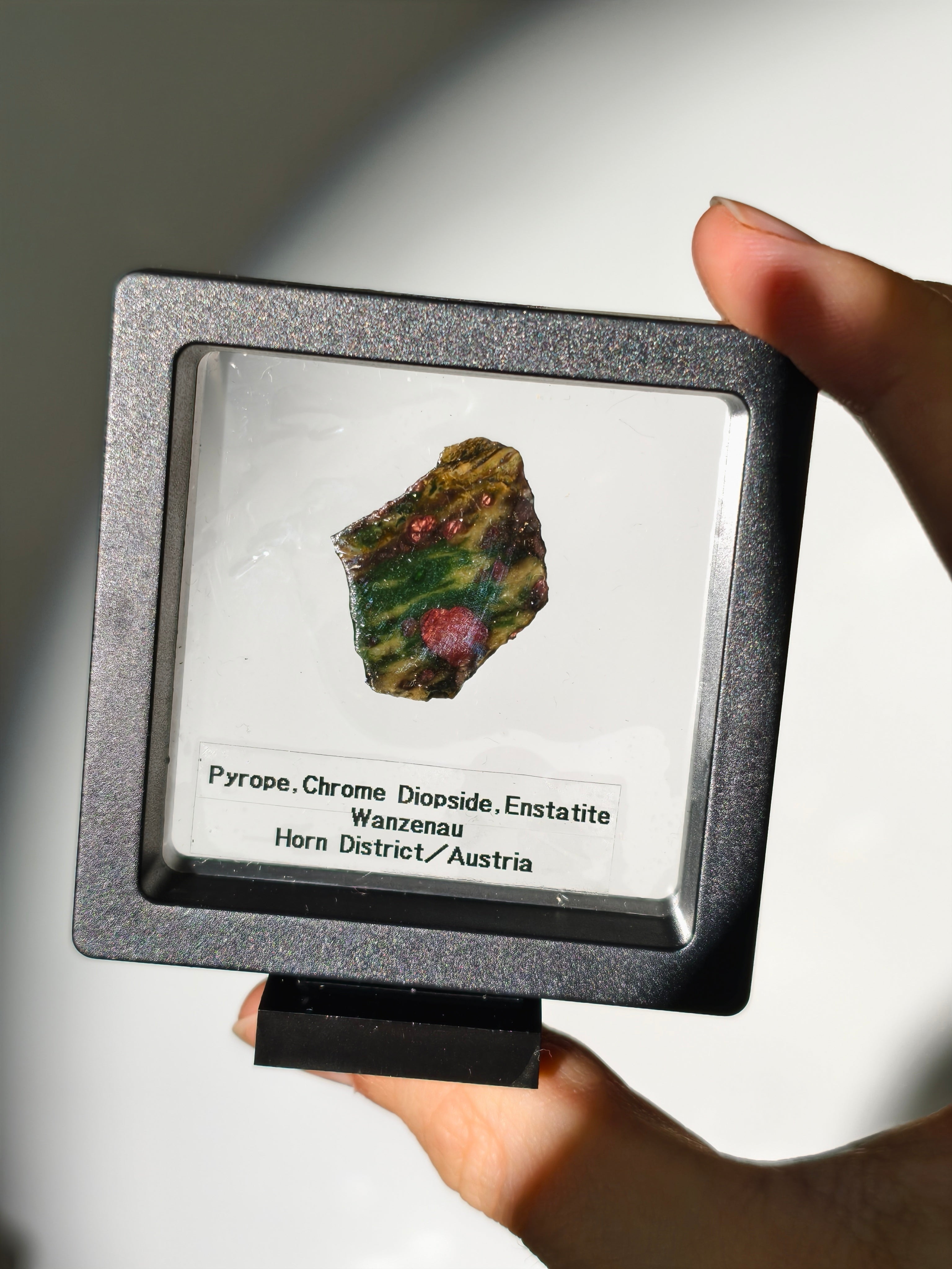 Pyrop, Chromdiopsid, Enstatit Scheibe aus Österreich (klein)