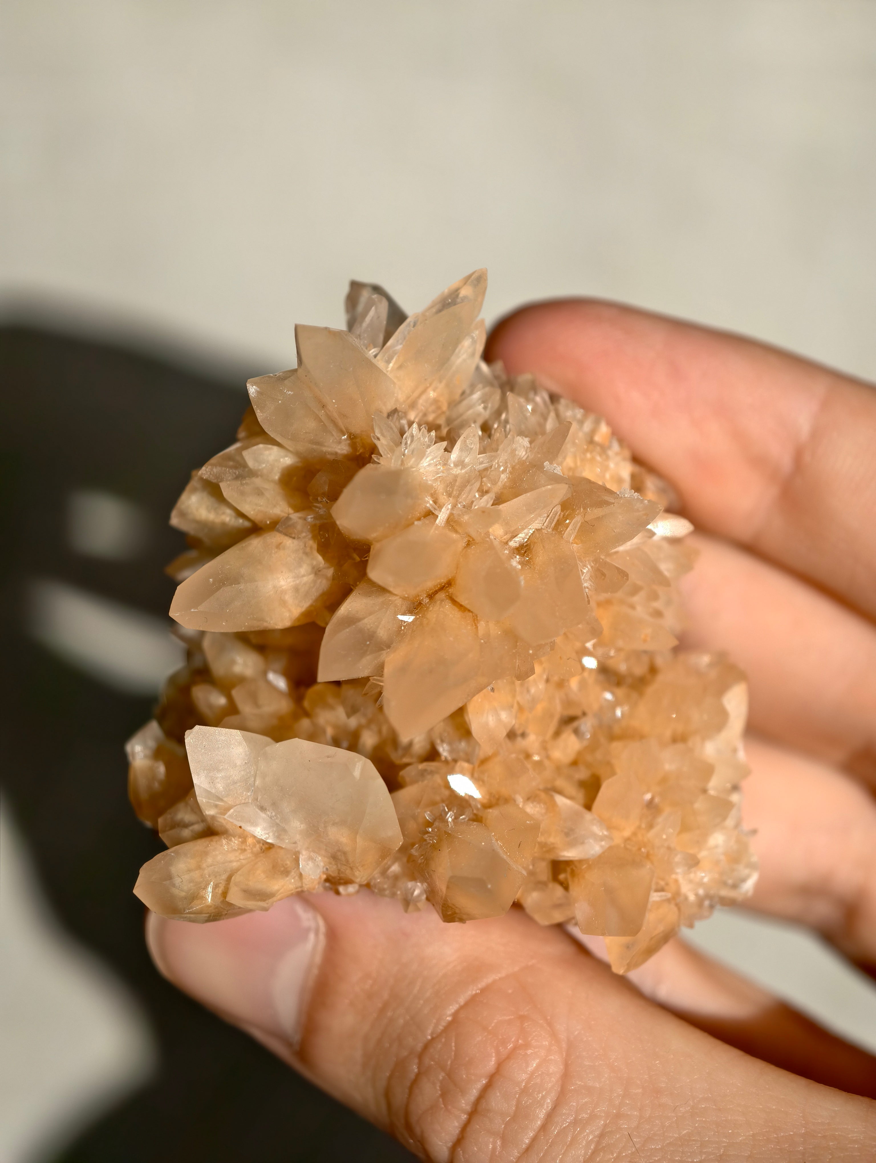 Ästhetische Calcit Spitzen Stufe aus Wenshan, China