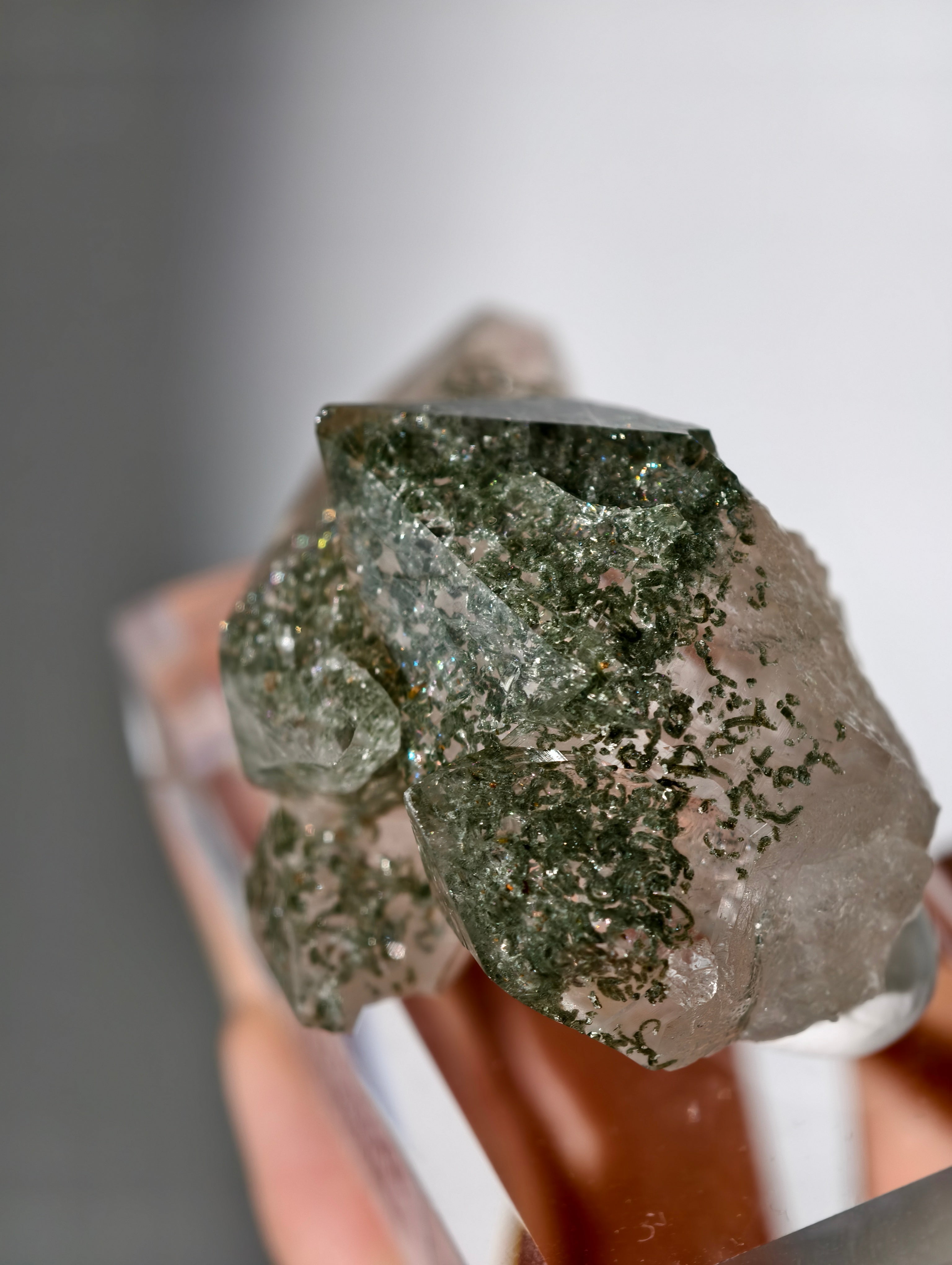 Himalaya Bergkristall Cluster mit Chlorit Einschlüssen