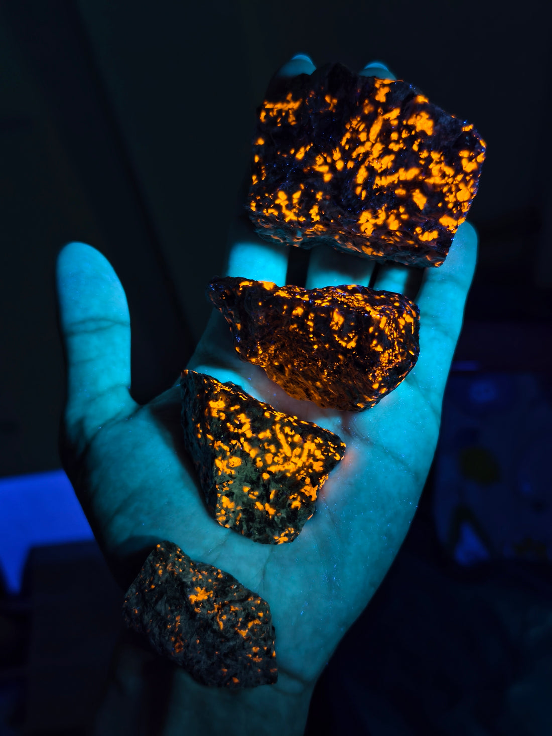 Yooperlith Rohsteine (stark UV Aktiv)