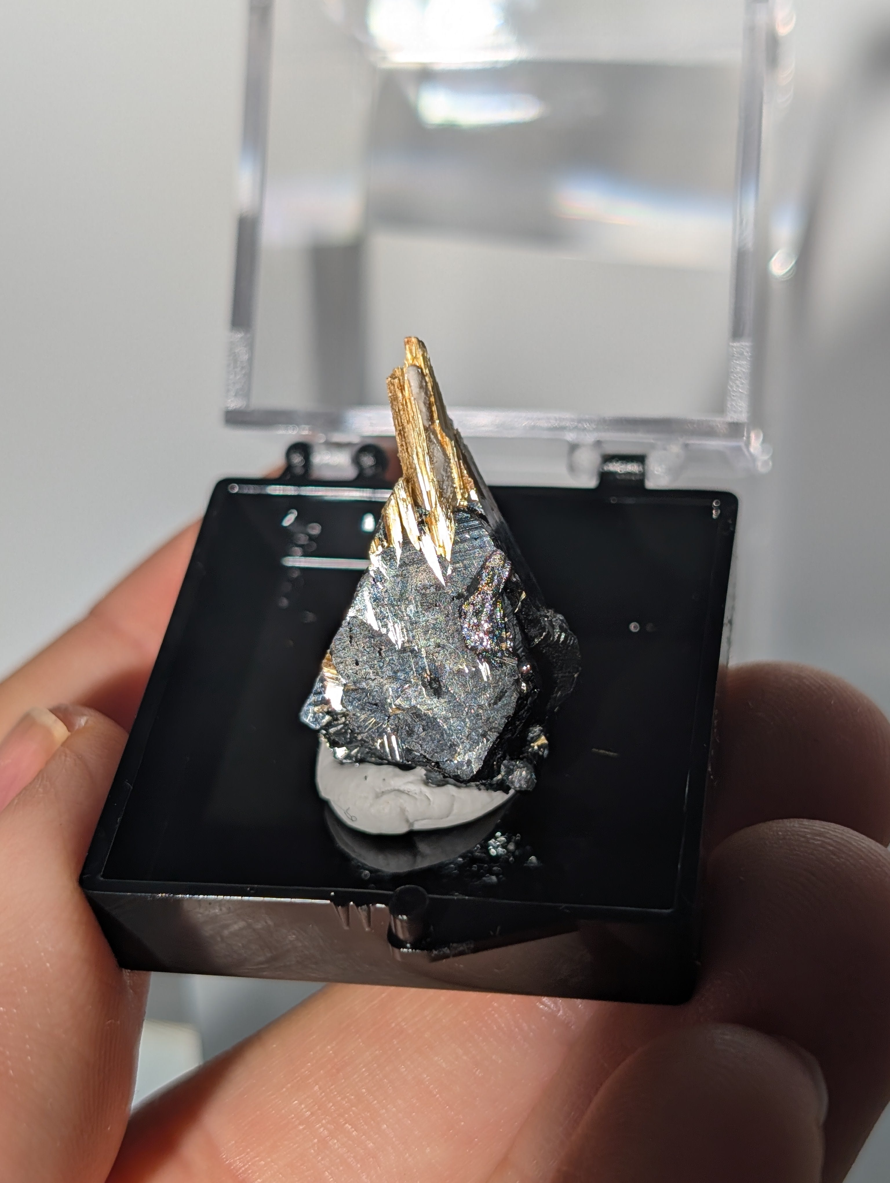 Rutil auf Hämatit Stufe aus Brasilien