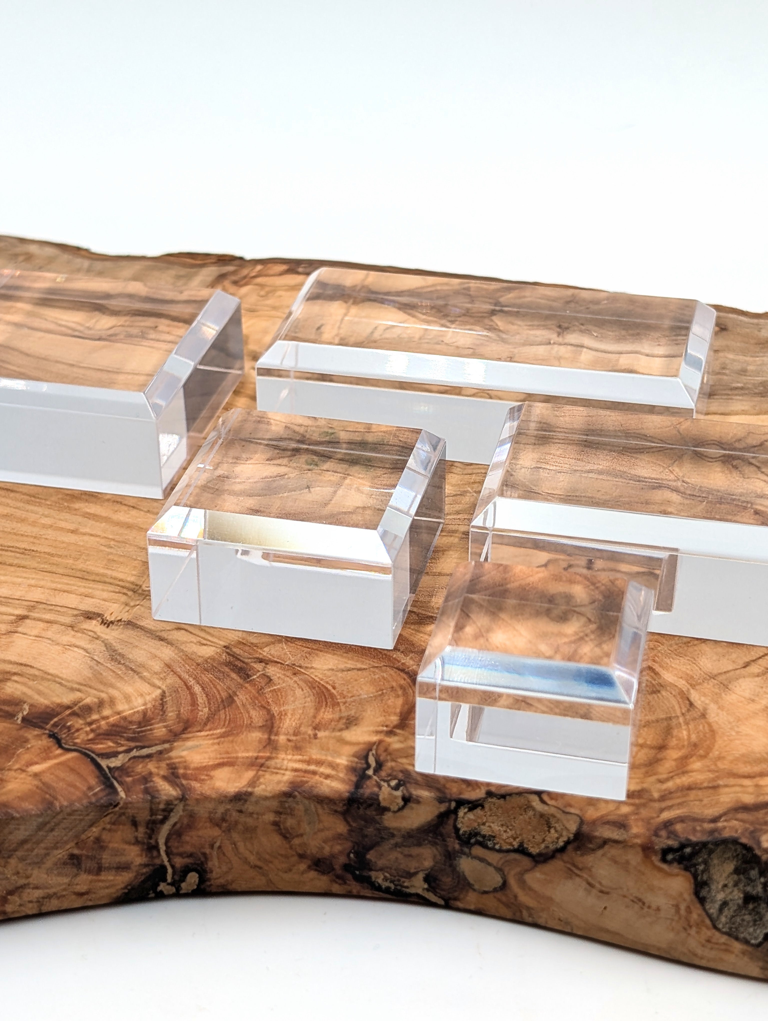 *Neu* Premium Acrylglas Podeste 2cm Höhe!