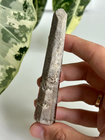 Gartenquarz Rauchquarz Turm 9,9cm