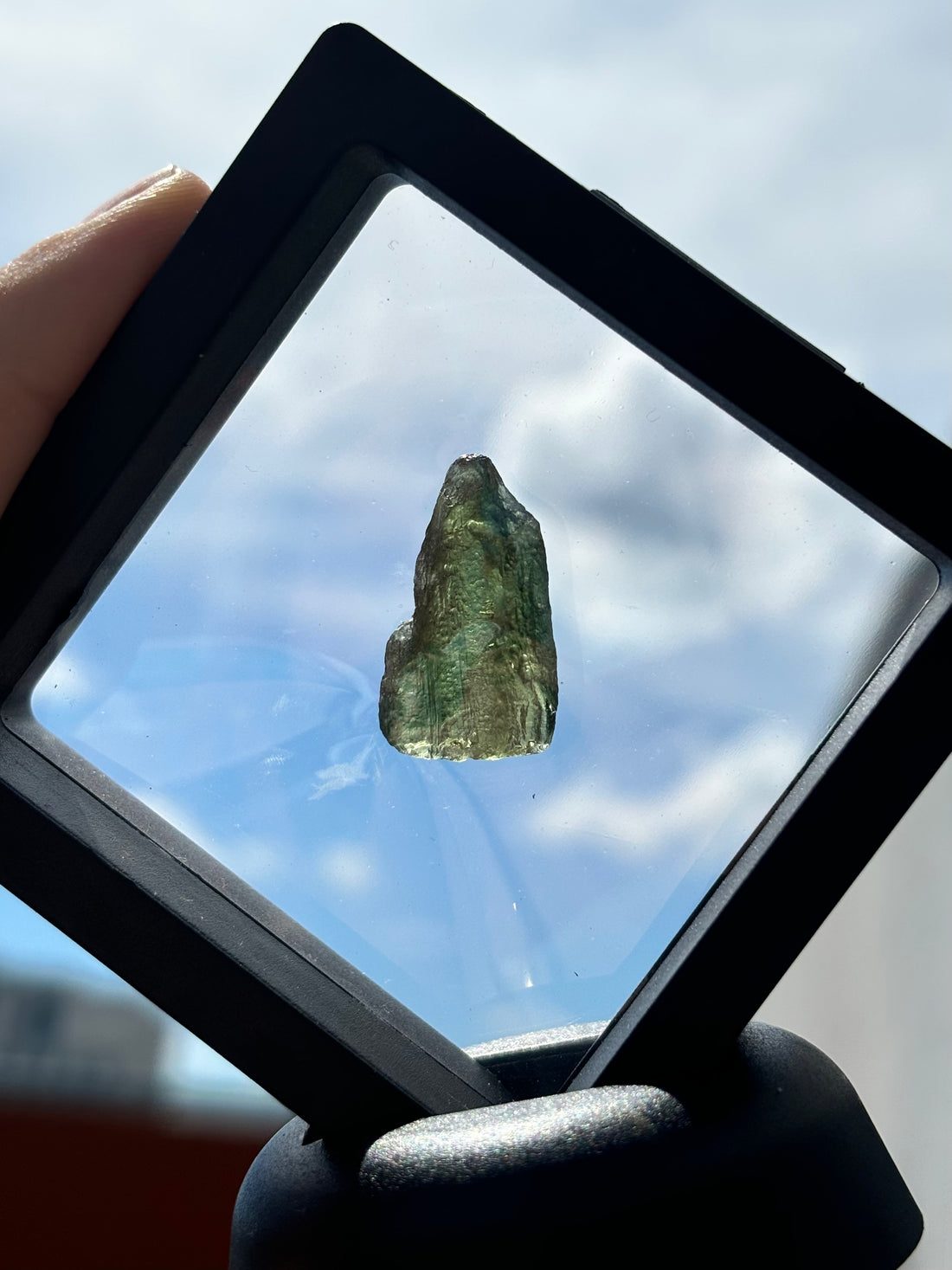 Echter Moldavit in Rahmen