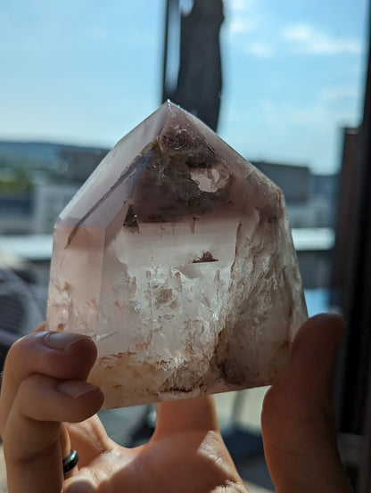 Pink Lithium Quarz Turm groß (selten)