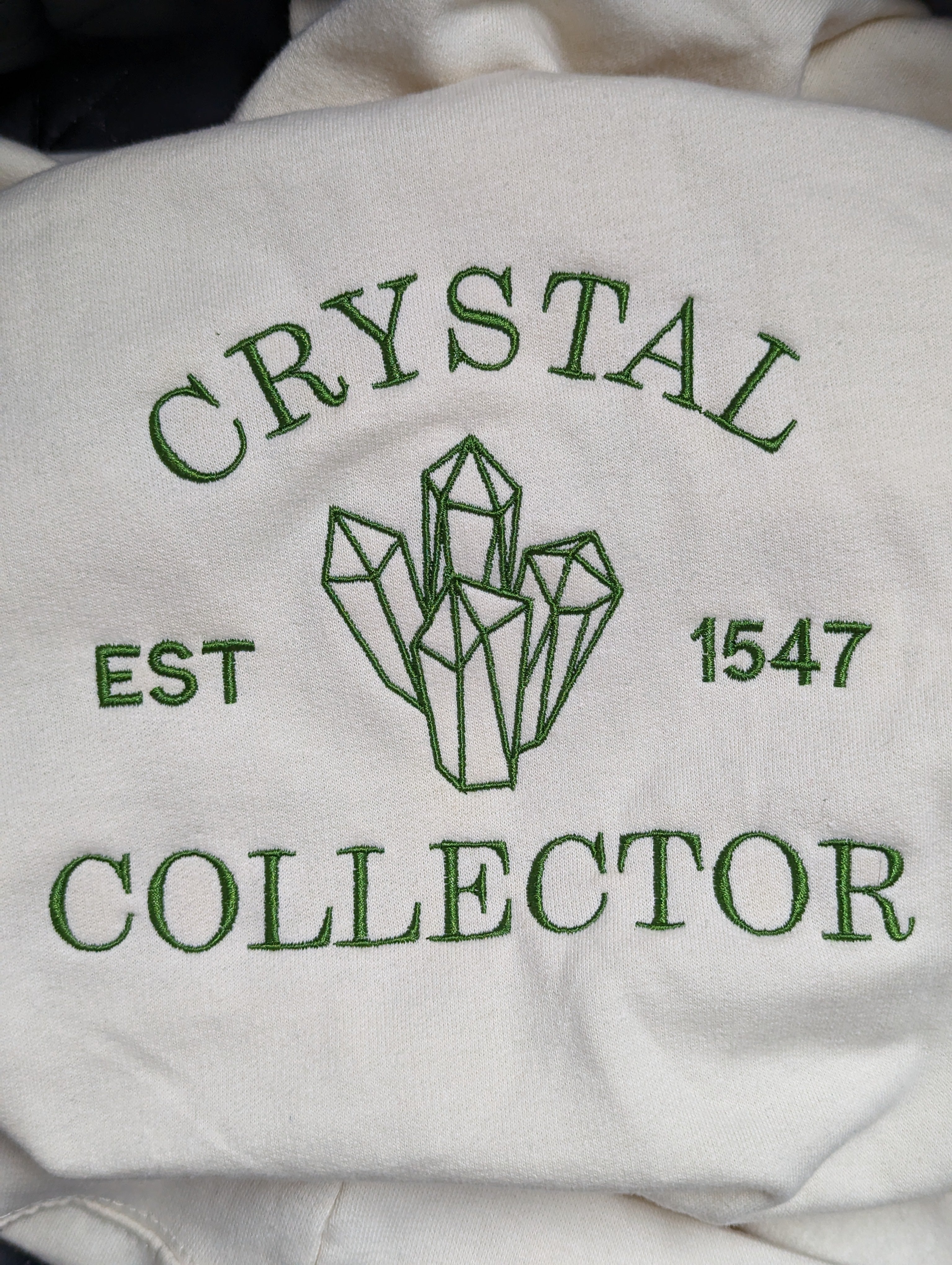 Crystal Collector - bestickter Hoodie