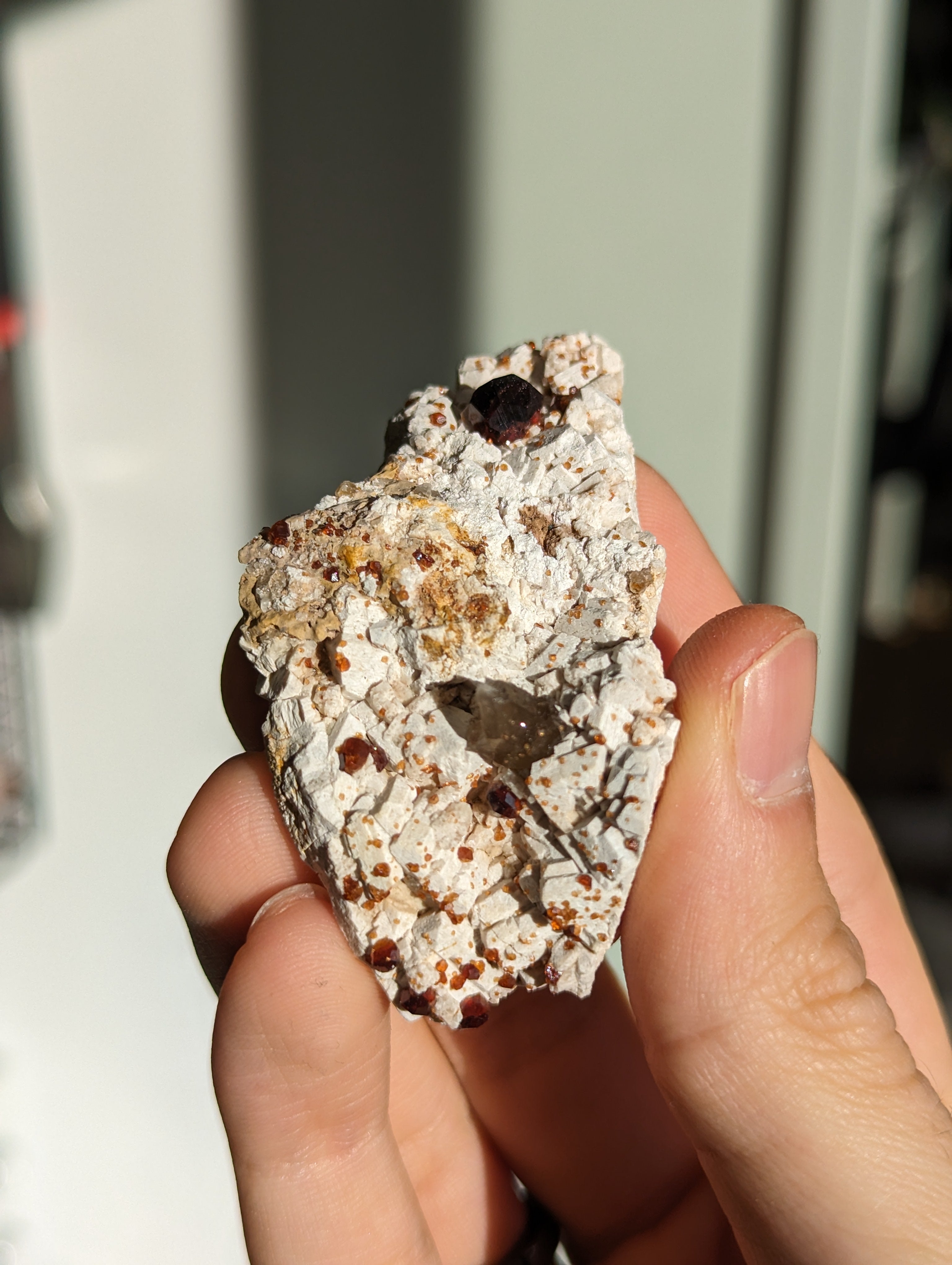 Spessartin Granat Cluster mit Rauchquarz Spitze