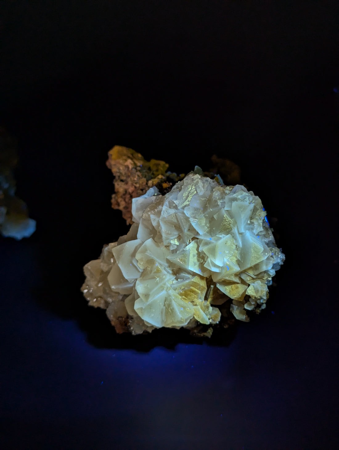 UV-Aktiver Calcit aus Mexico (+Phosphoreszenz) groß