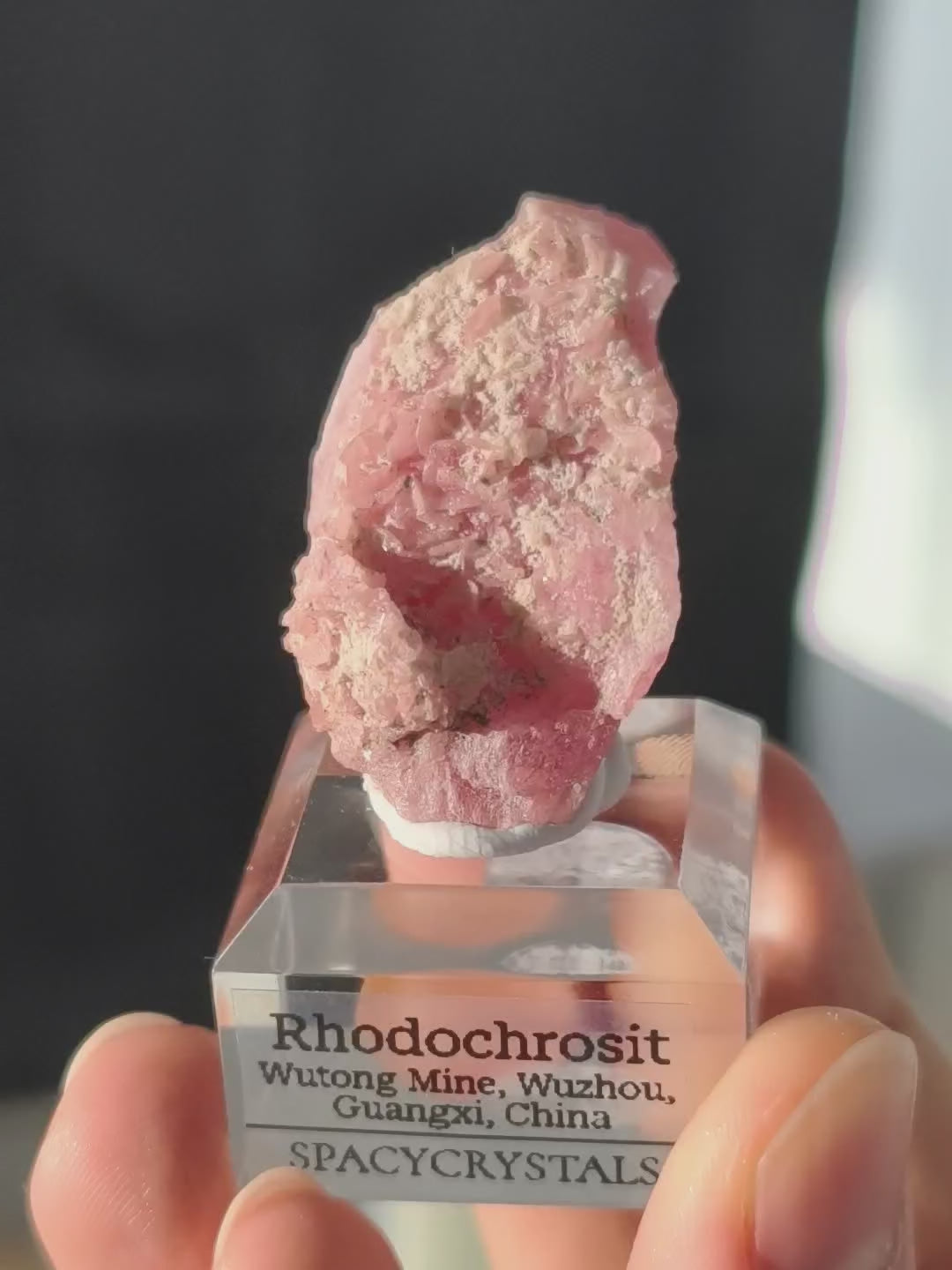 Schimmernder Rhodochrosit aus der Wutong Mine