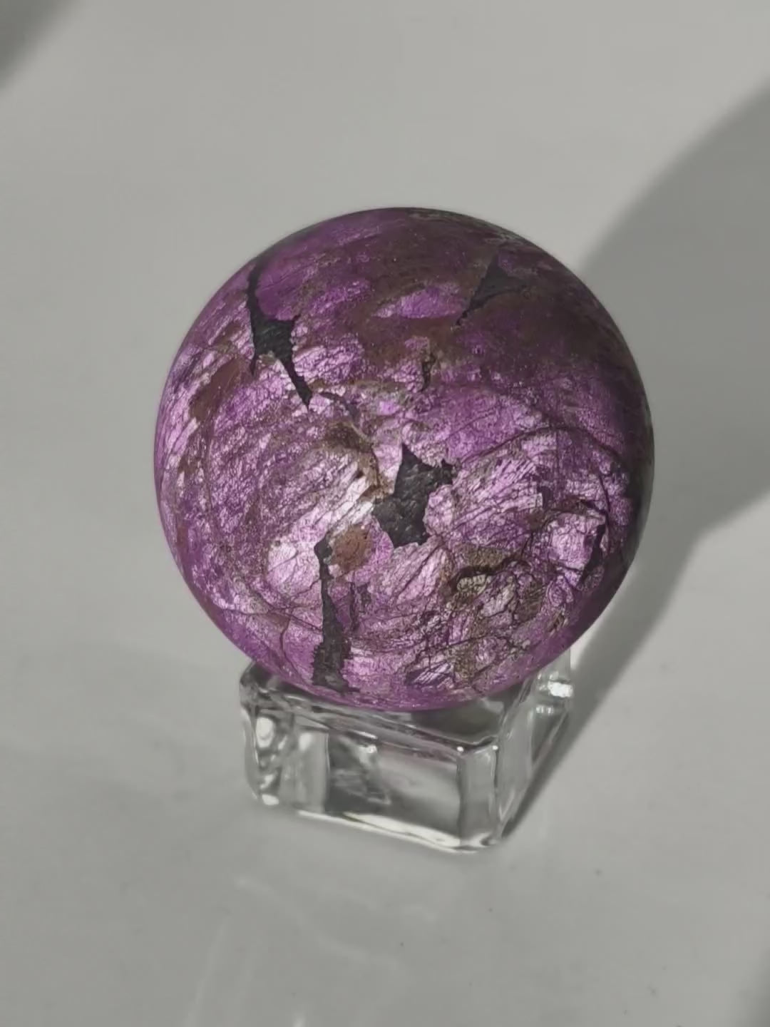 Schimmernde Purpurit Kugel (high Quality) mit Ständer 4,8cm