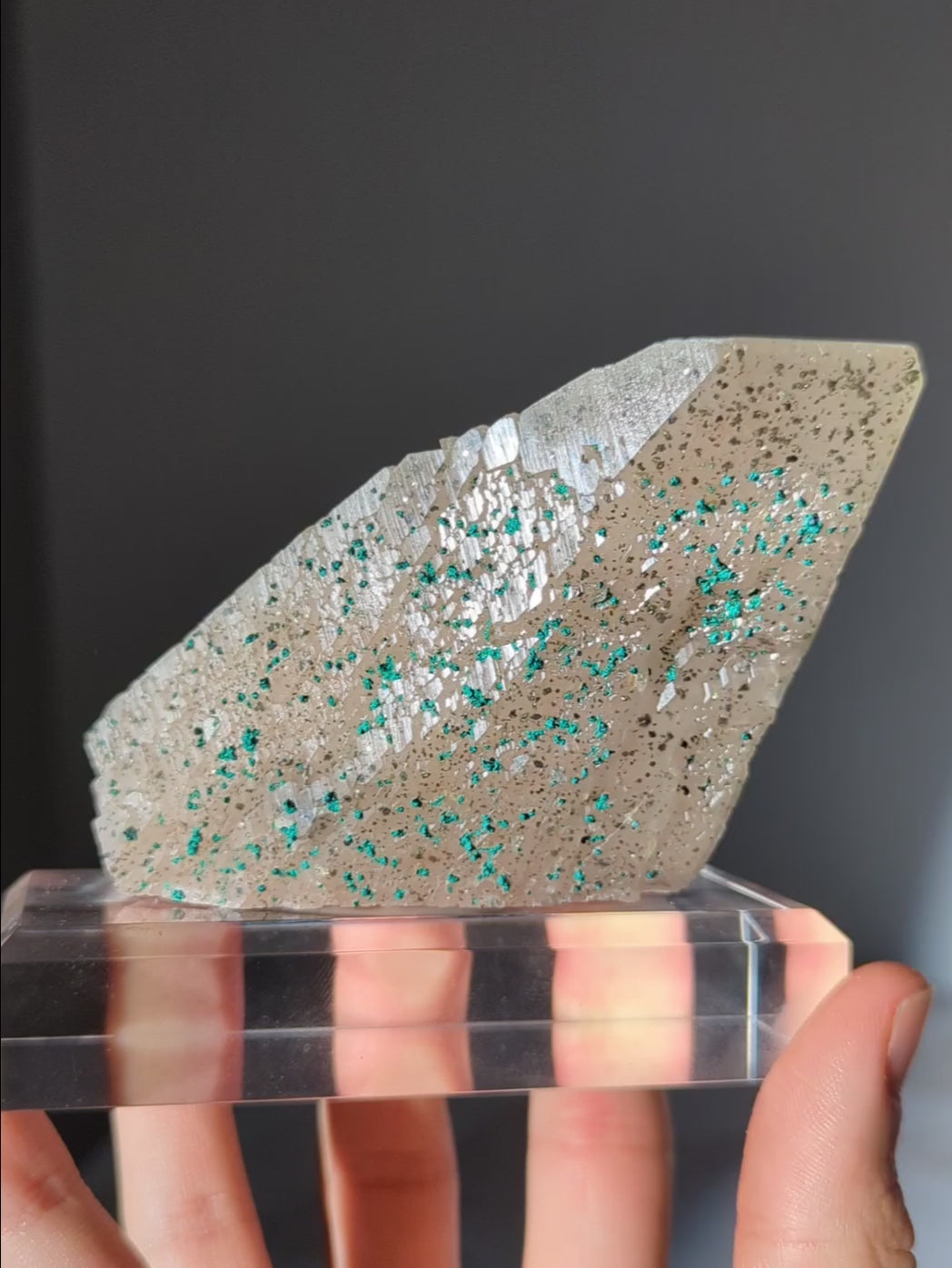 Neuer Fund! Malachit auf Calcit mit Pyrit Einschlüssen 🛸