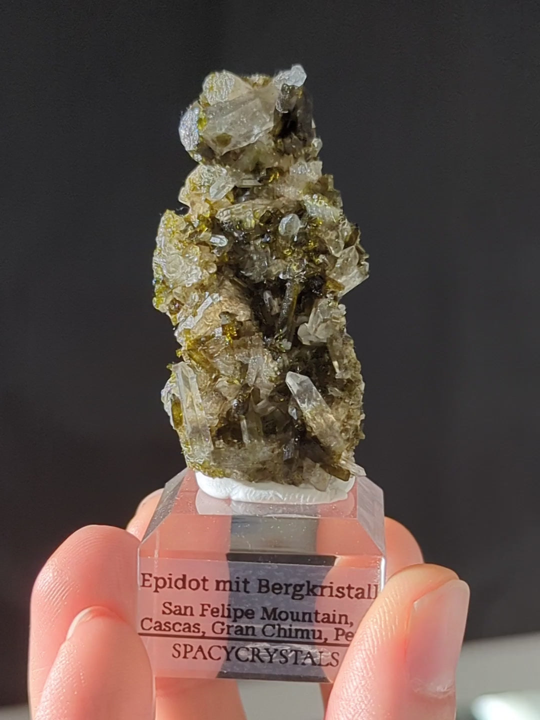 Epidot mit Bergkristall, San Felipe Mountain in Peru