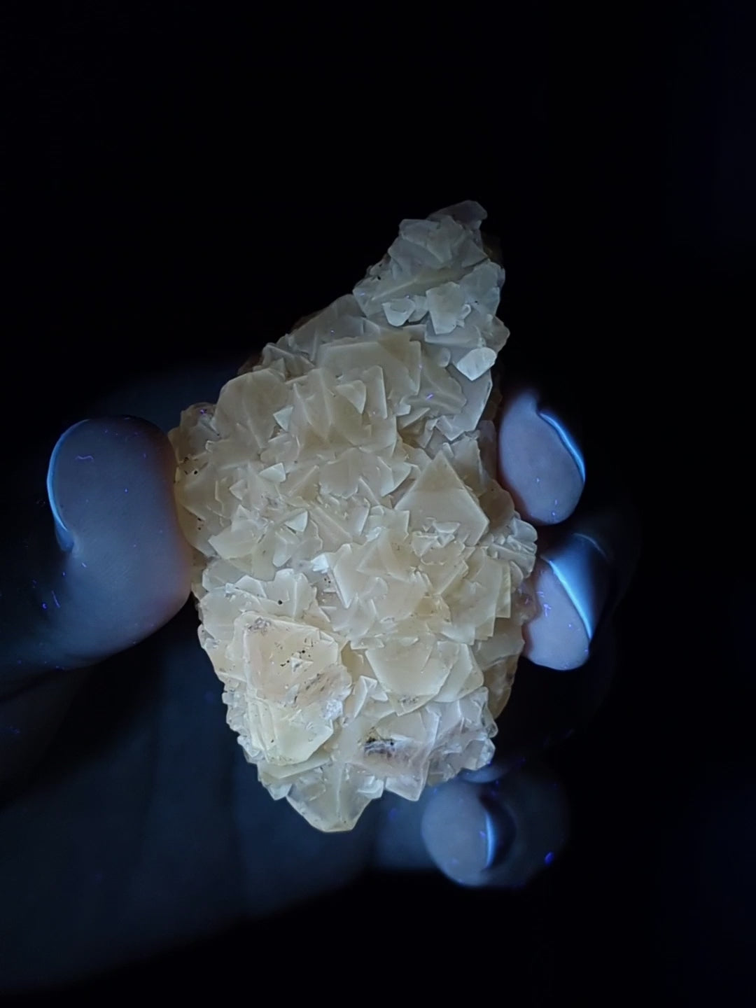 UV-Aktiver Calcit aus Mexico (+Phosphoreszenz) groß