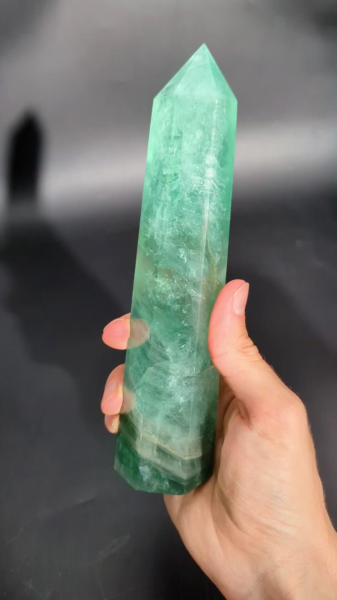 Großer grüner Fluorit Turm 20 cm