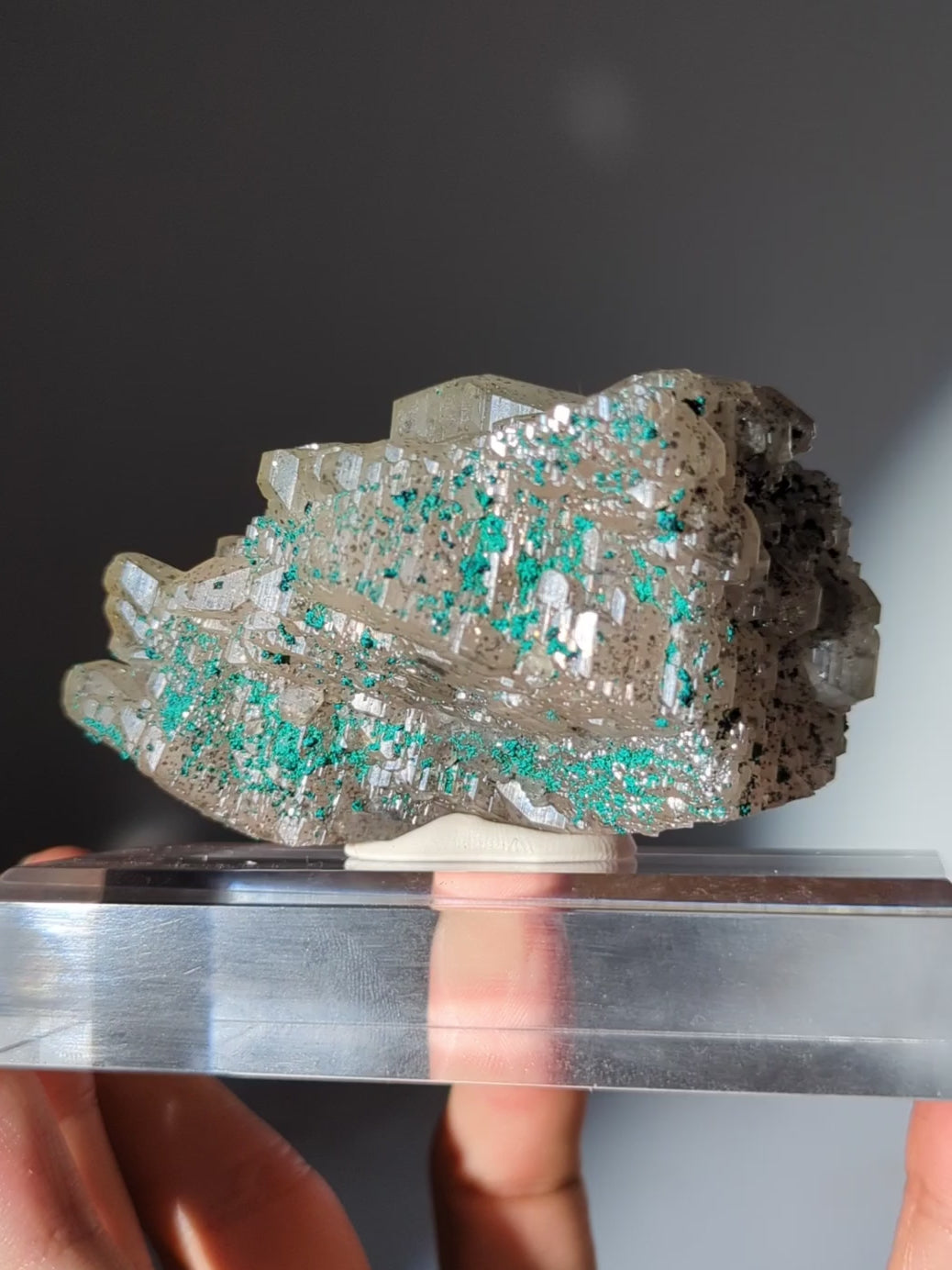 Neuer Fund! Malachit auf Calcit mit Pyrit Einschlüssen 🛸