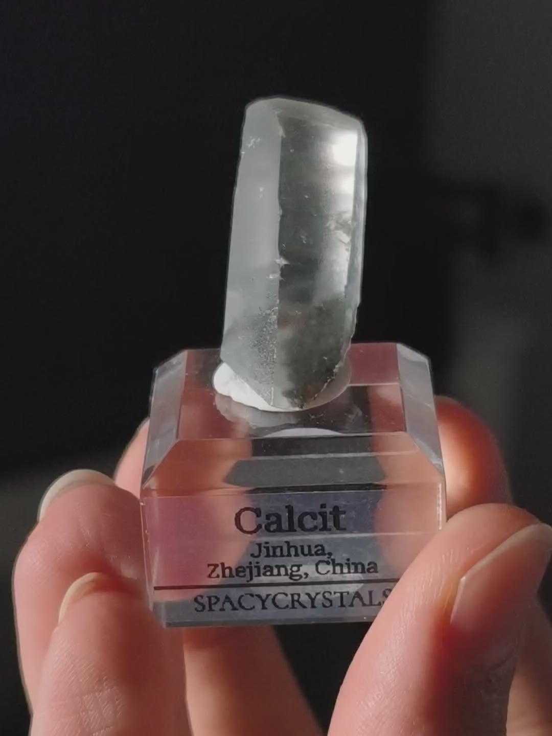 Calcit Einzelkristall mit Einschluss