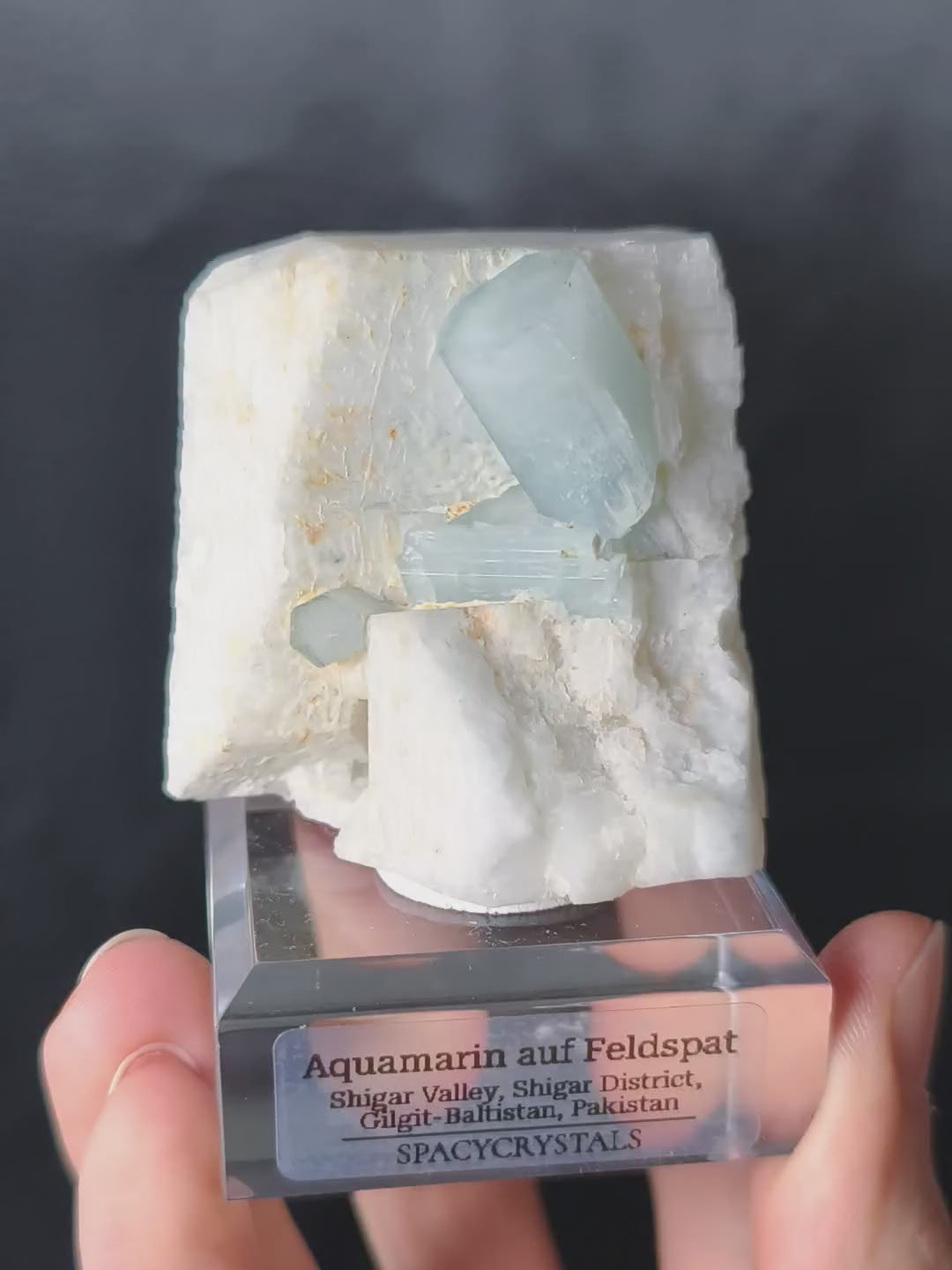Aquamarin auf Feldspat aus Pakistan