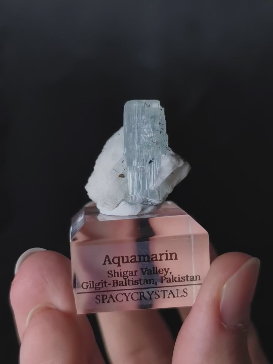 Aquamarin auf Feldspat aus Pakistan