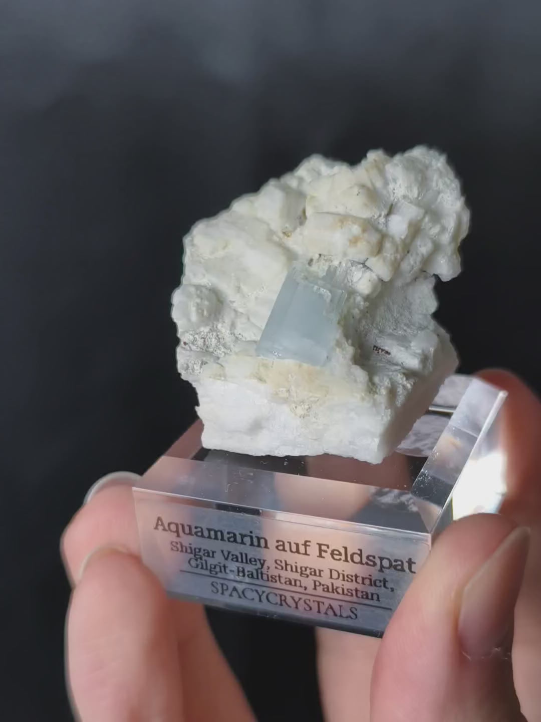 Aquamarin auf Feldspat aus Pakistan