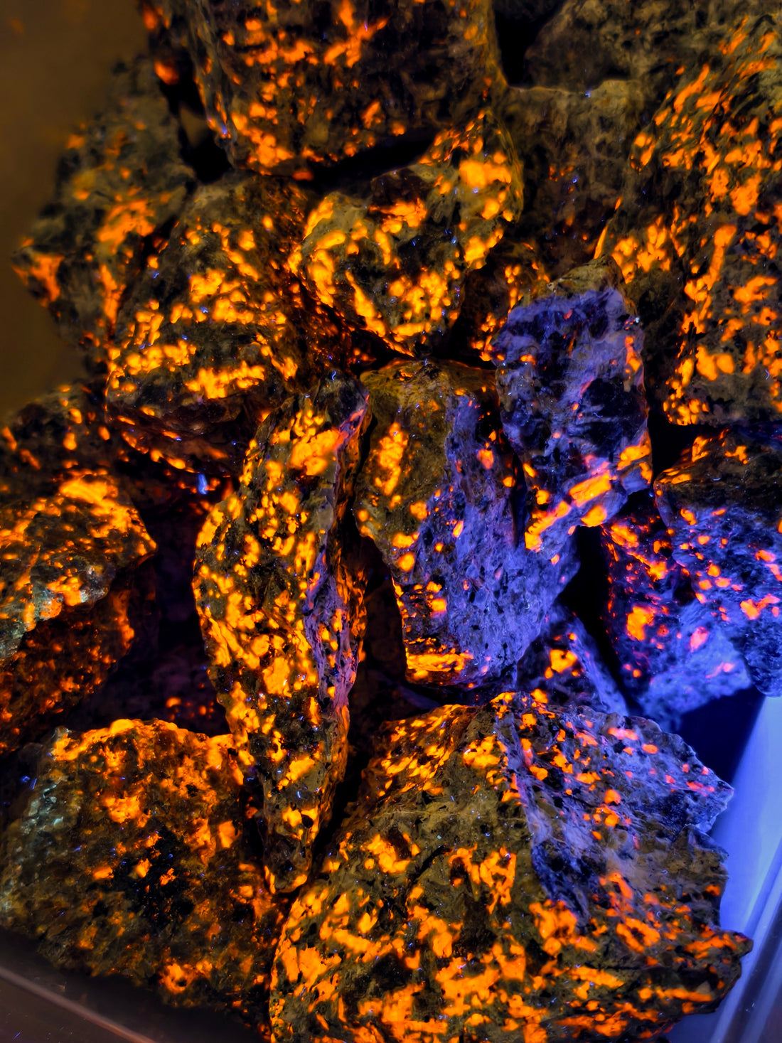 Yooperlith Rohsteine (stark UV Aktiv)