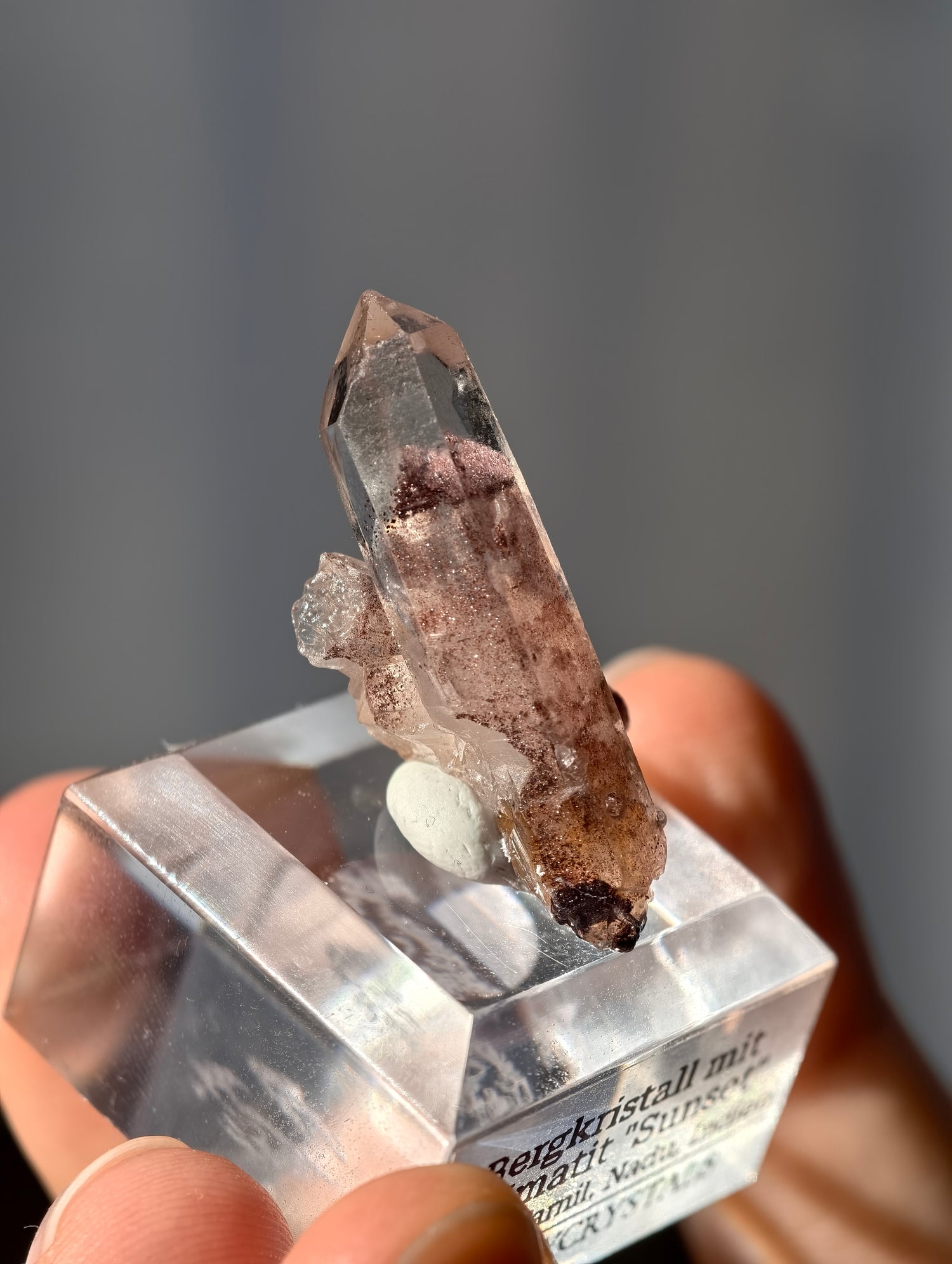 Bergkristall mit rotem Hämatit Phantom aus Indien "Sunset Quarz"