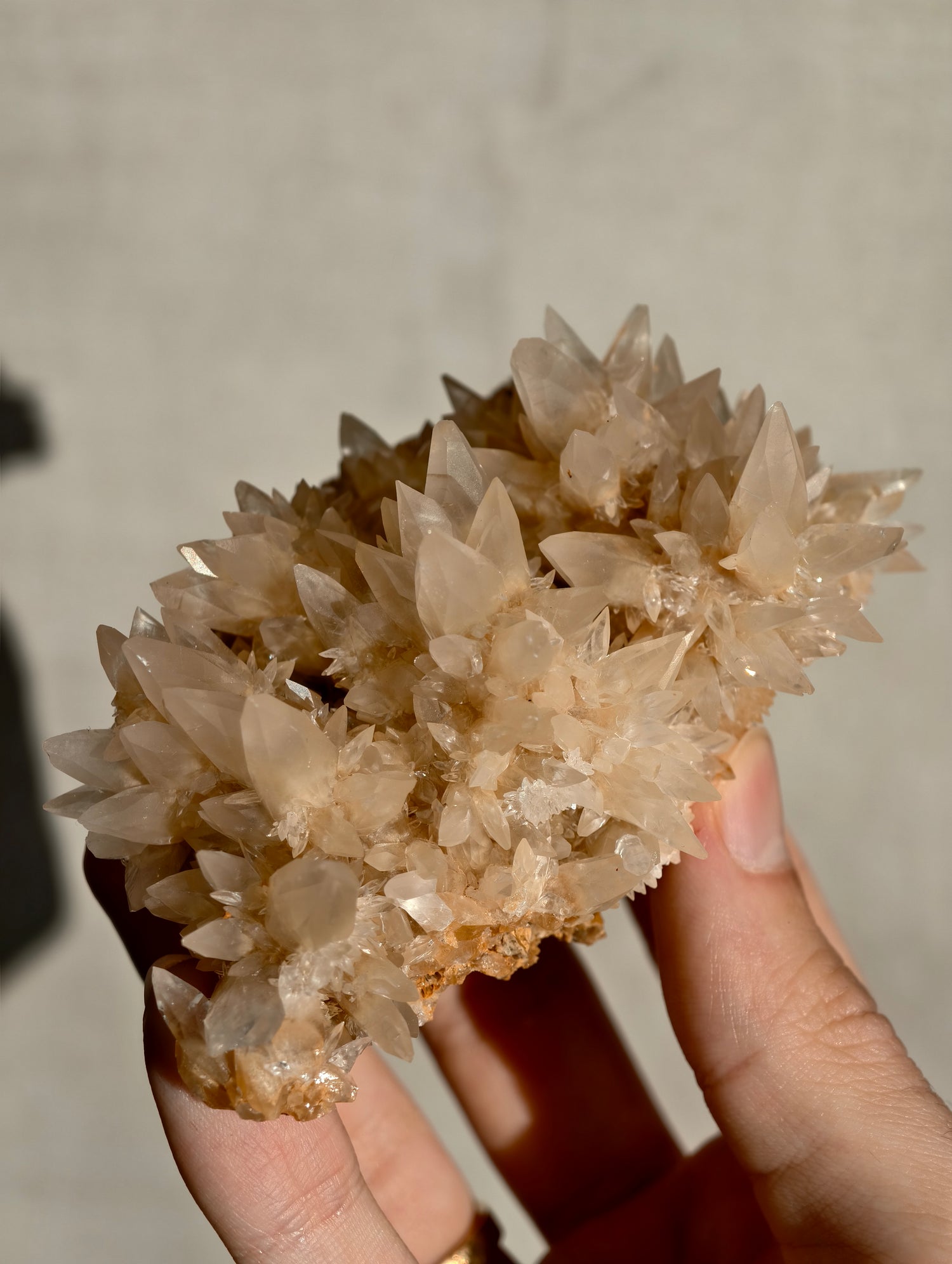 Ästhetische Calcit Spitzen Stufe aus Wenshan, China