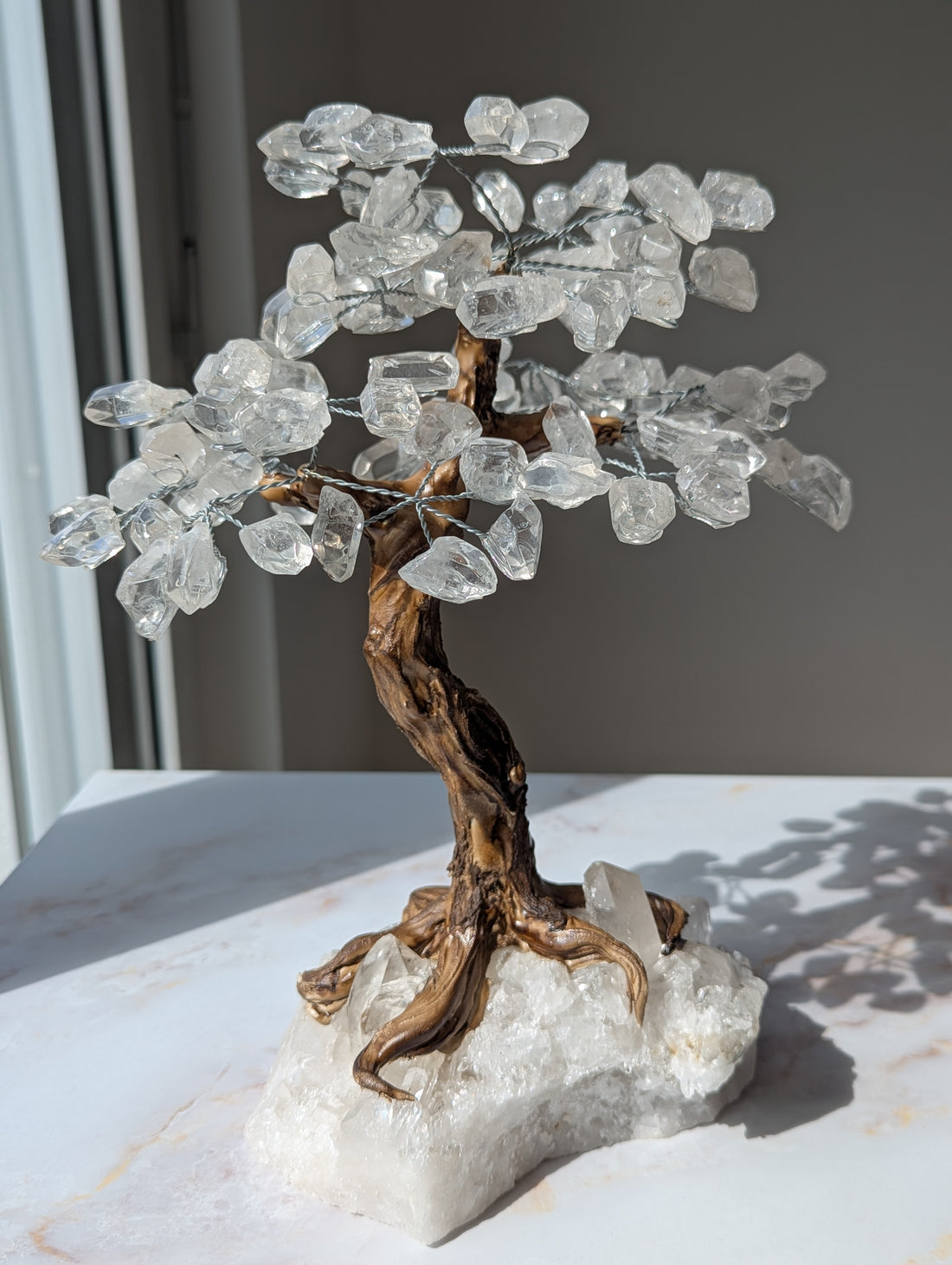 Bergkristall Baum auf Bergkristall Cluster aus Brasilien