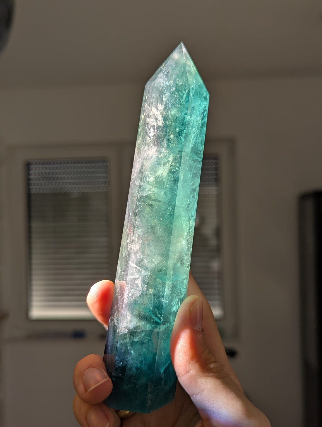 Großer grüner Fluorit Turm 17 cm