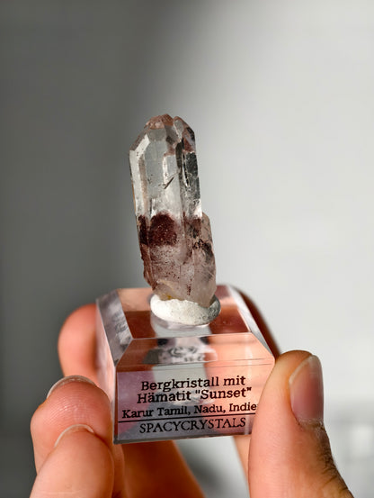 Bergkristall mit rotem Hämatit Phantom aus Indien "Sunset Quarz"