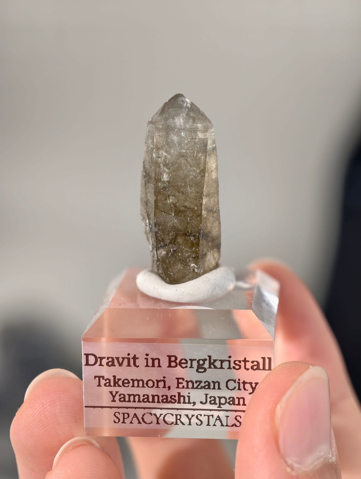 Dravit in Bergkristall aus Takemori, Japan (selten)