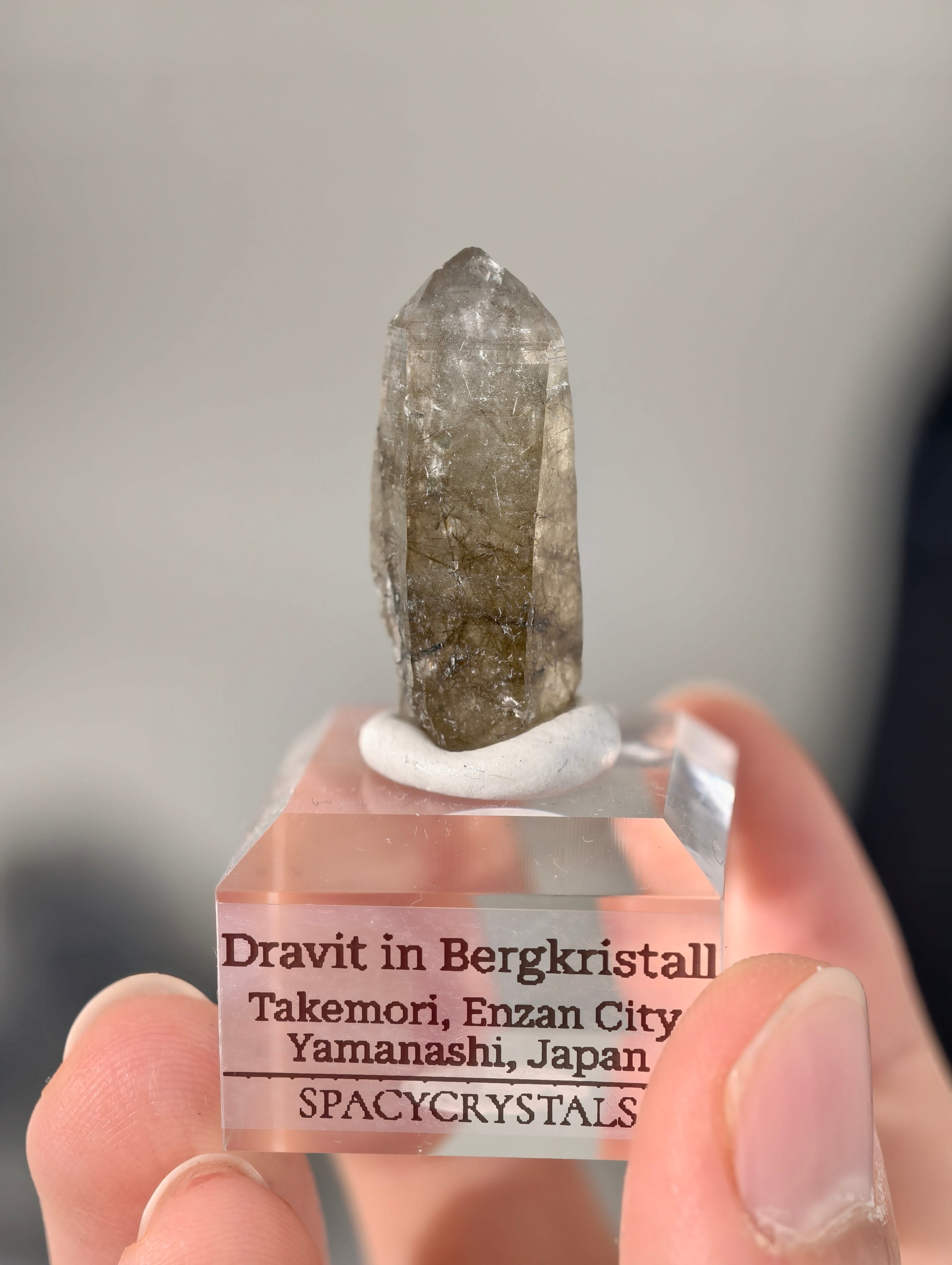 Dravit in Bergkristall aus Takemori, Japan (selten)