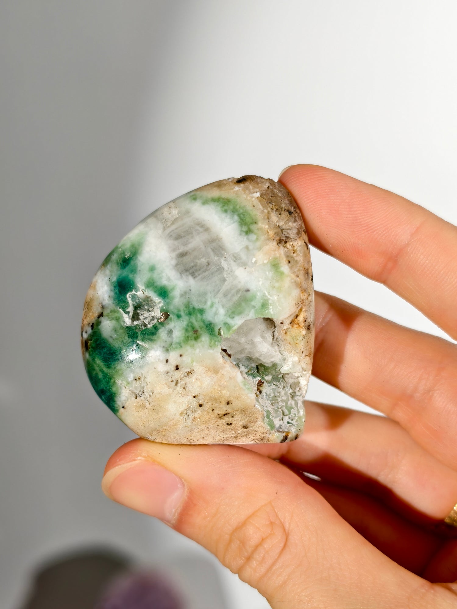 Seltene Haüyn Sodalith Mix Freiform (UV Aktiv!)