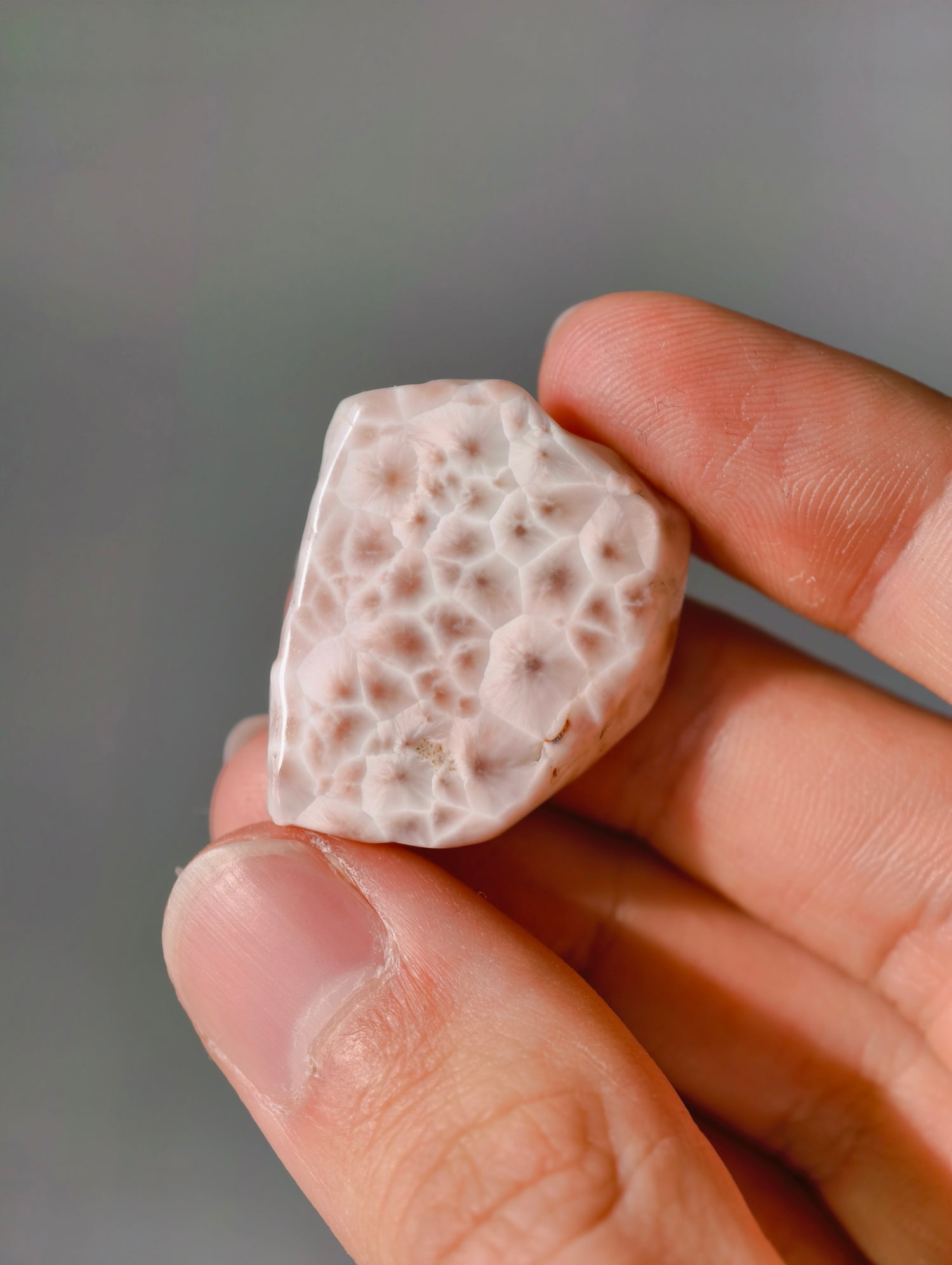 Natrolith "Pink Larimar" Freiformen