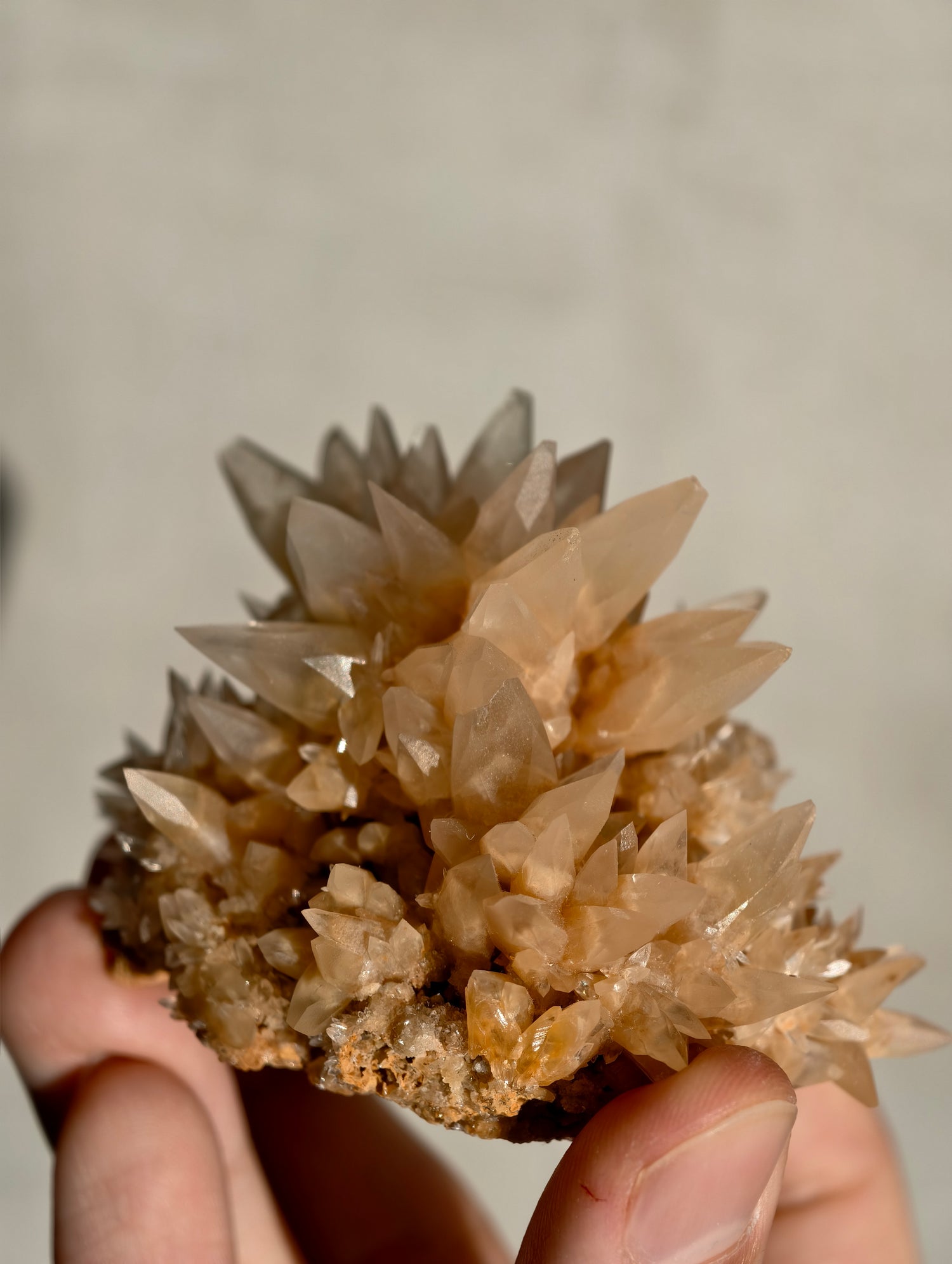 Ästhetische Calcit Spitzen Stufe aus Wenshan, China