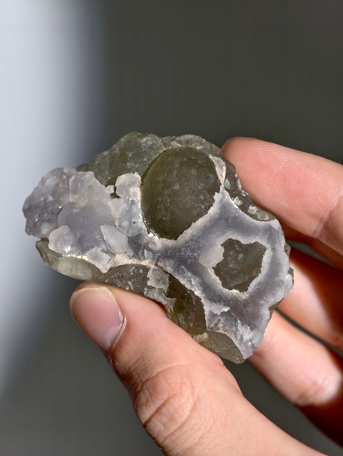 Botryoidaler grün & lila Fluorit (besonders & UV Aktiv, siehe Fotos)