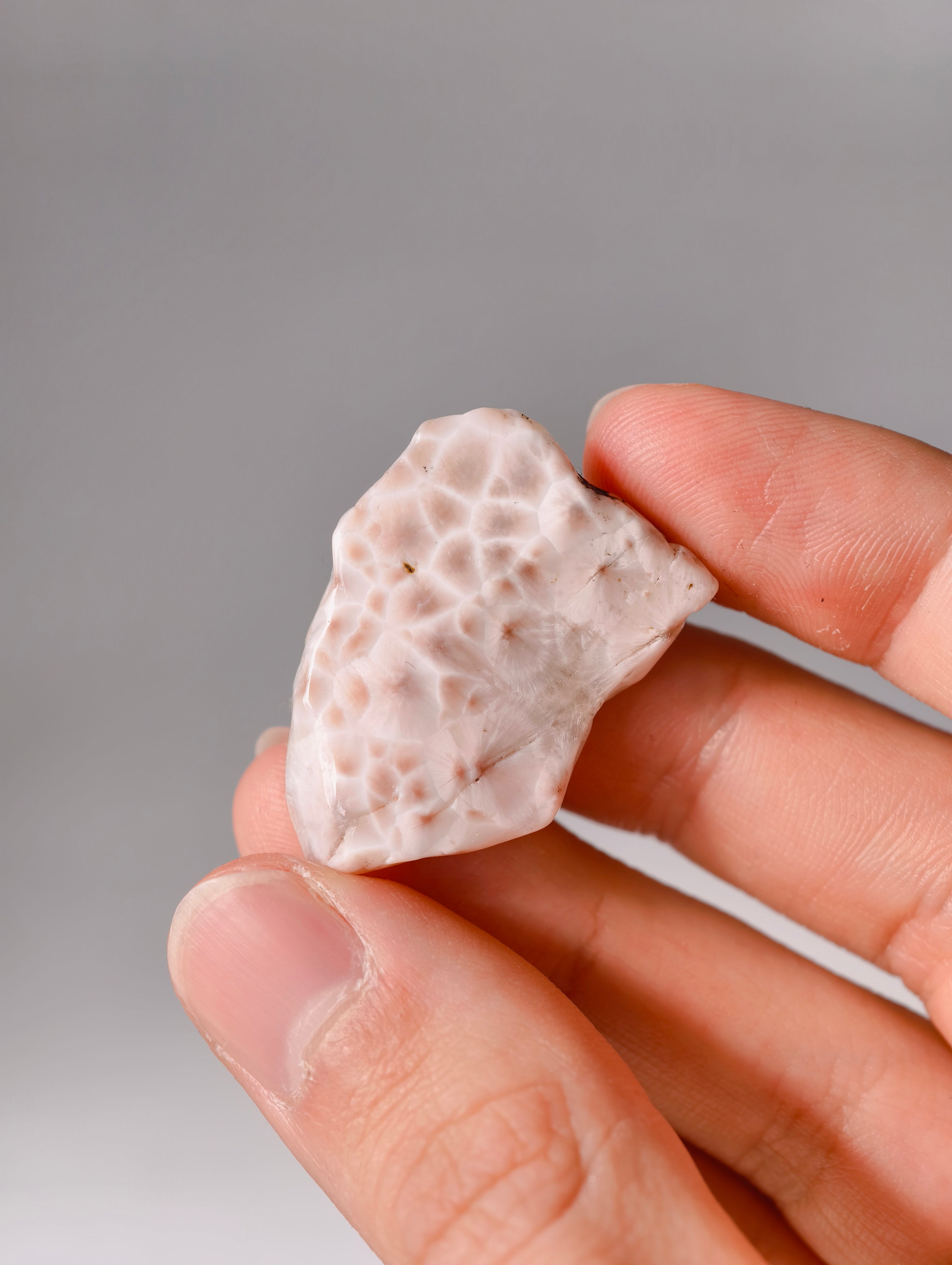 Natrolith "Pink Larimar" Freiformen