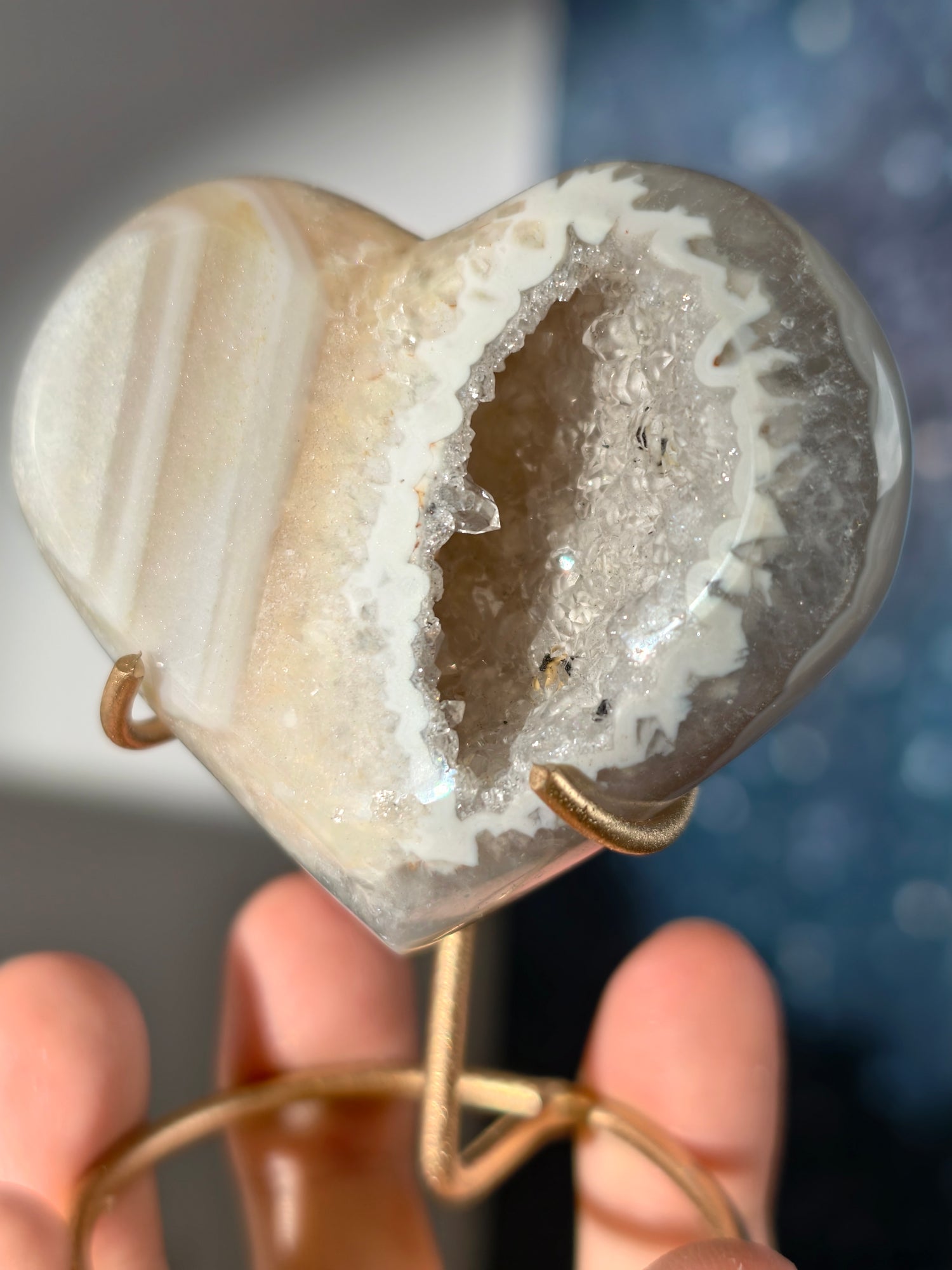 Druzy Achat Herz auf Goldständer