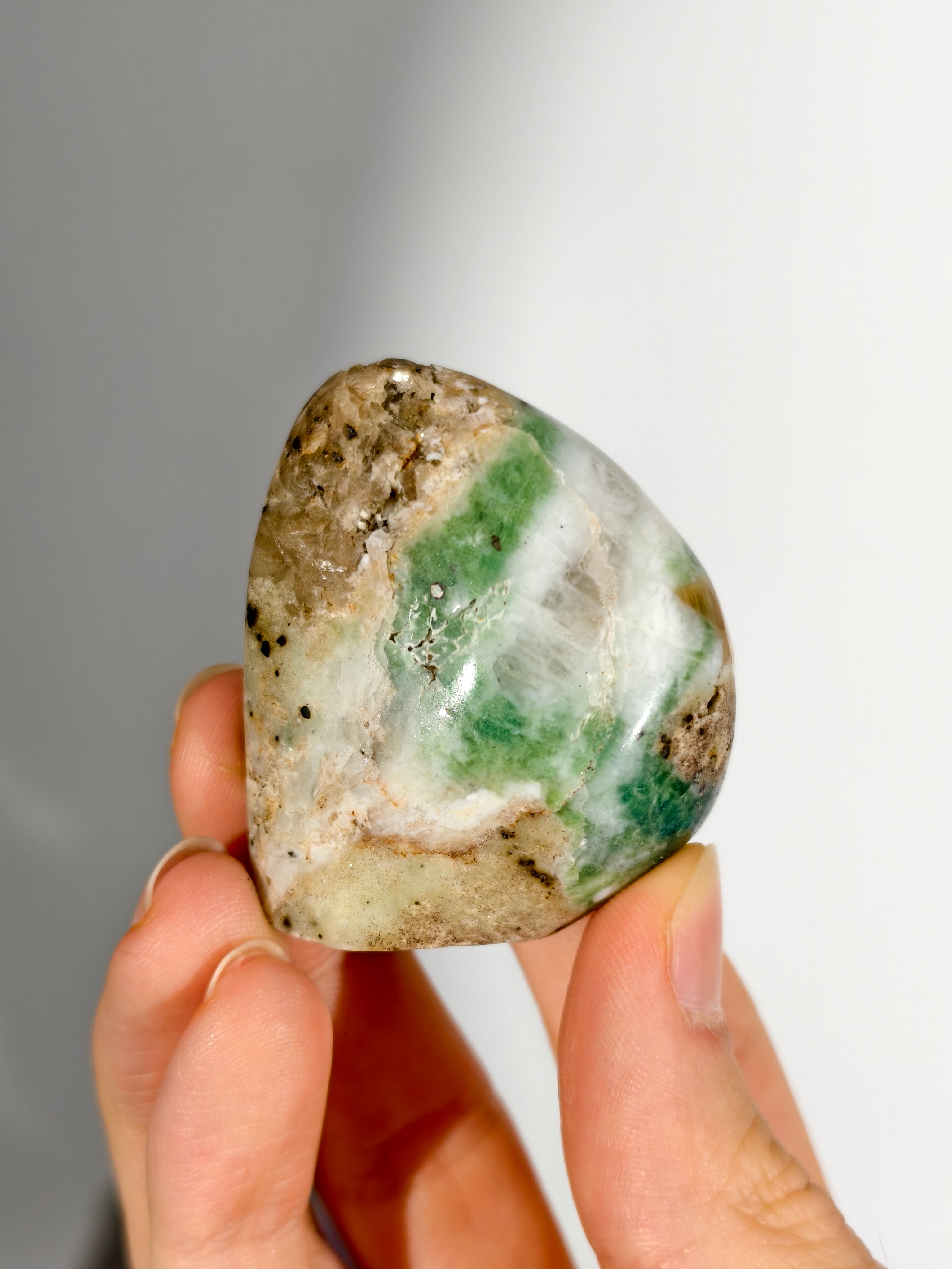 Seltene Haüyn Sodalith Mix Freiform (UV Aktiv!)