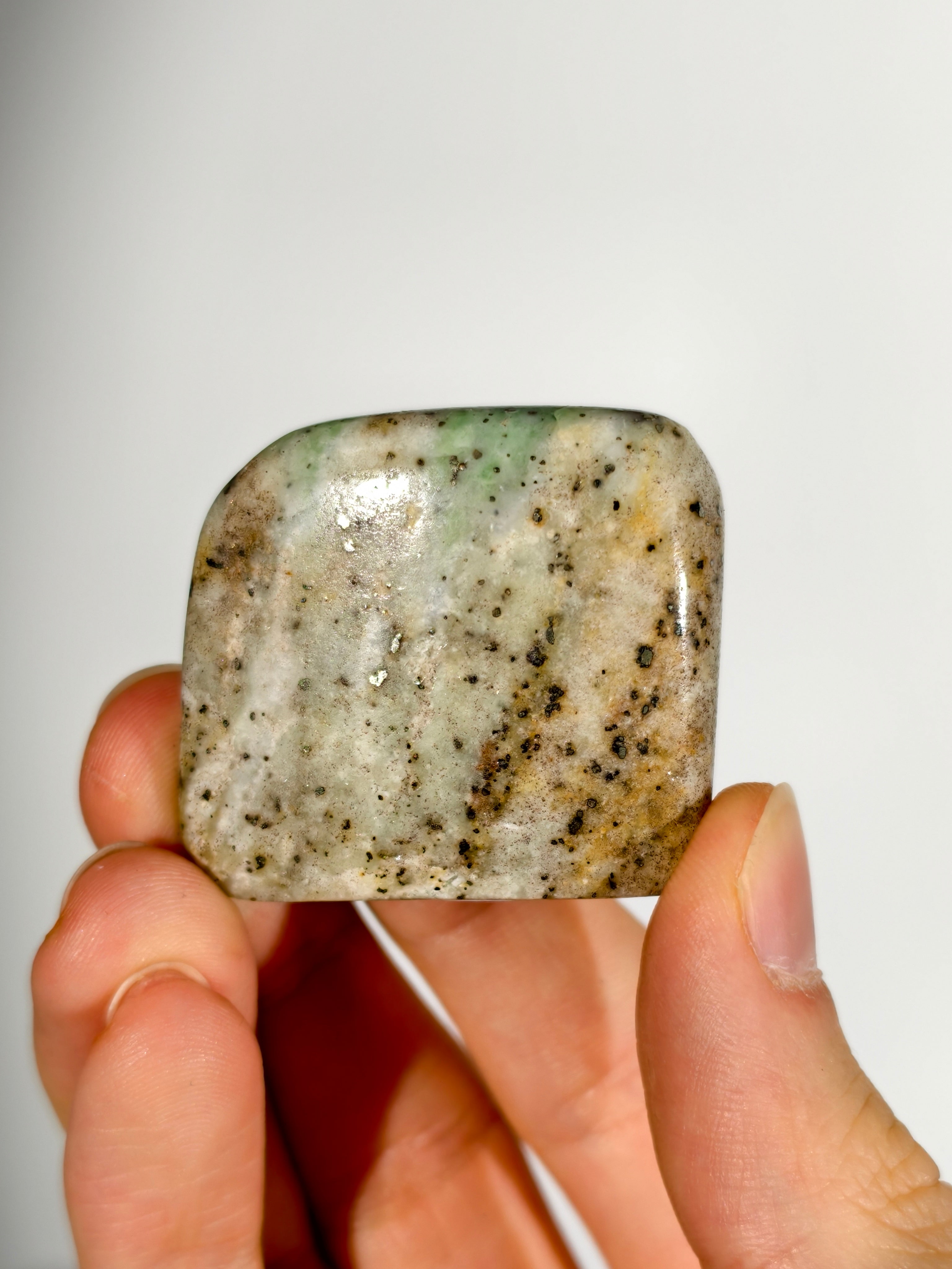 Seltene Haüyn Sodalith Mix Freiform (UV Aktiv!)