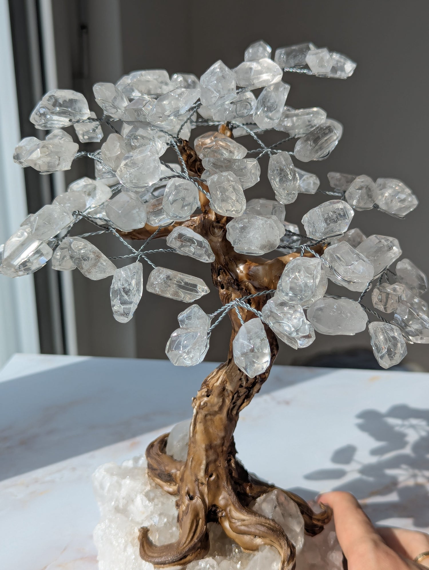 Bergkristall Baum auf Bergkristall Cluster aus Brasilien