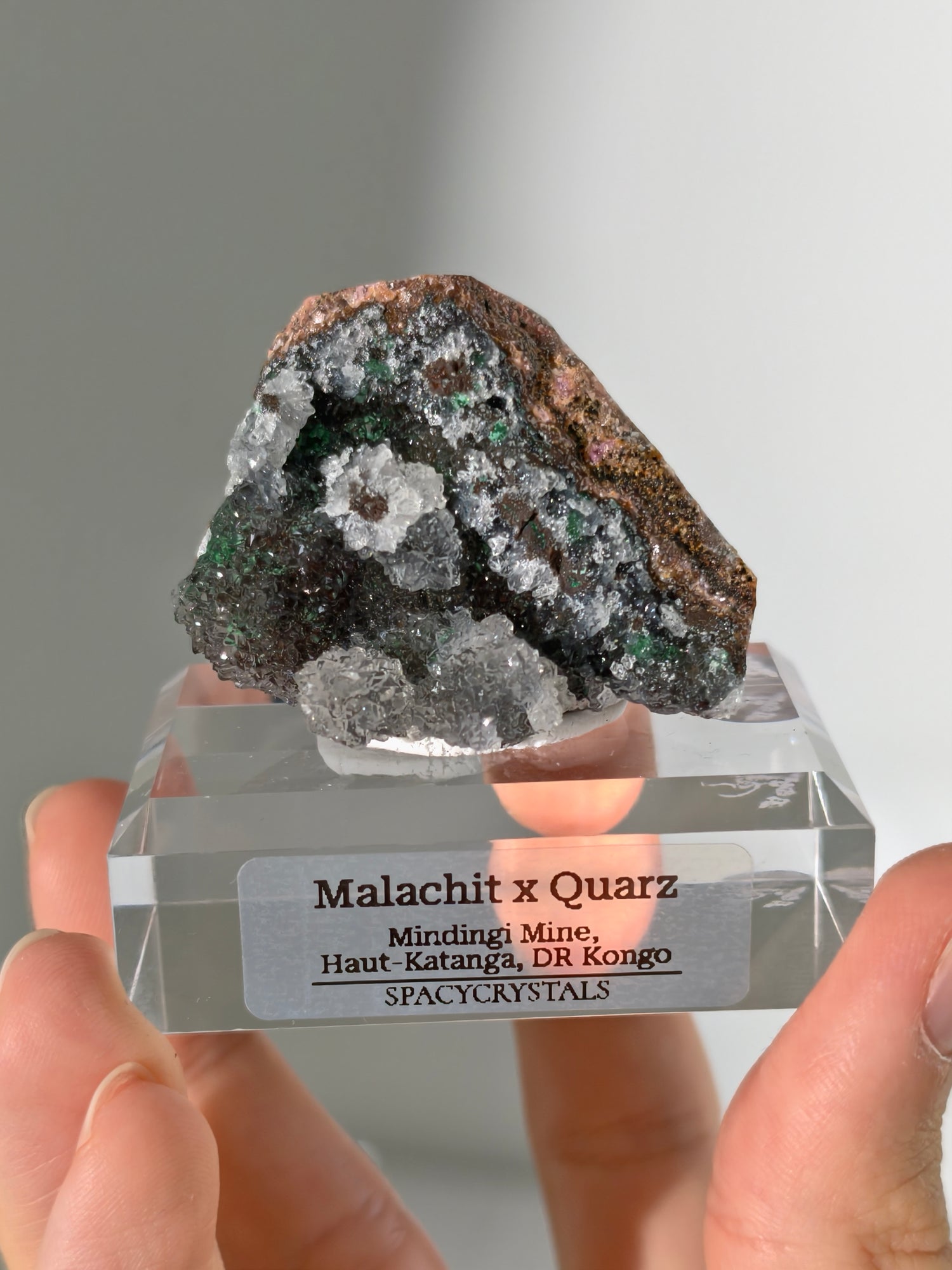 Malachit x Quarz aus der Mindingi Mine, Kongo