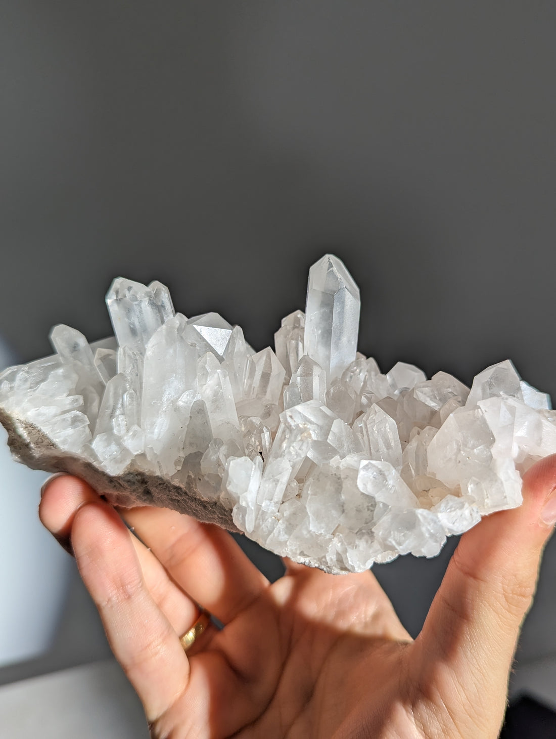 großes Bergkristall Cluster aus Brasilien