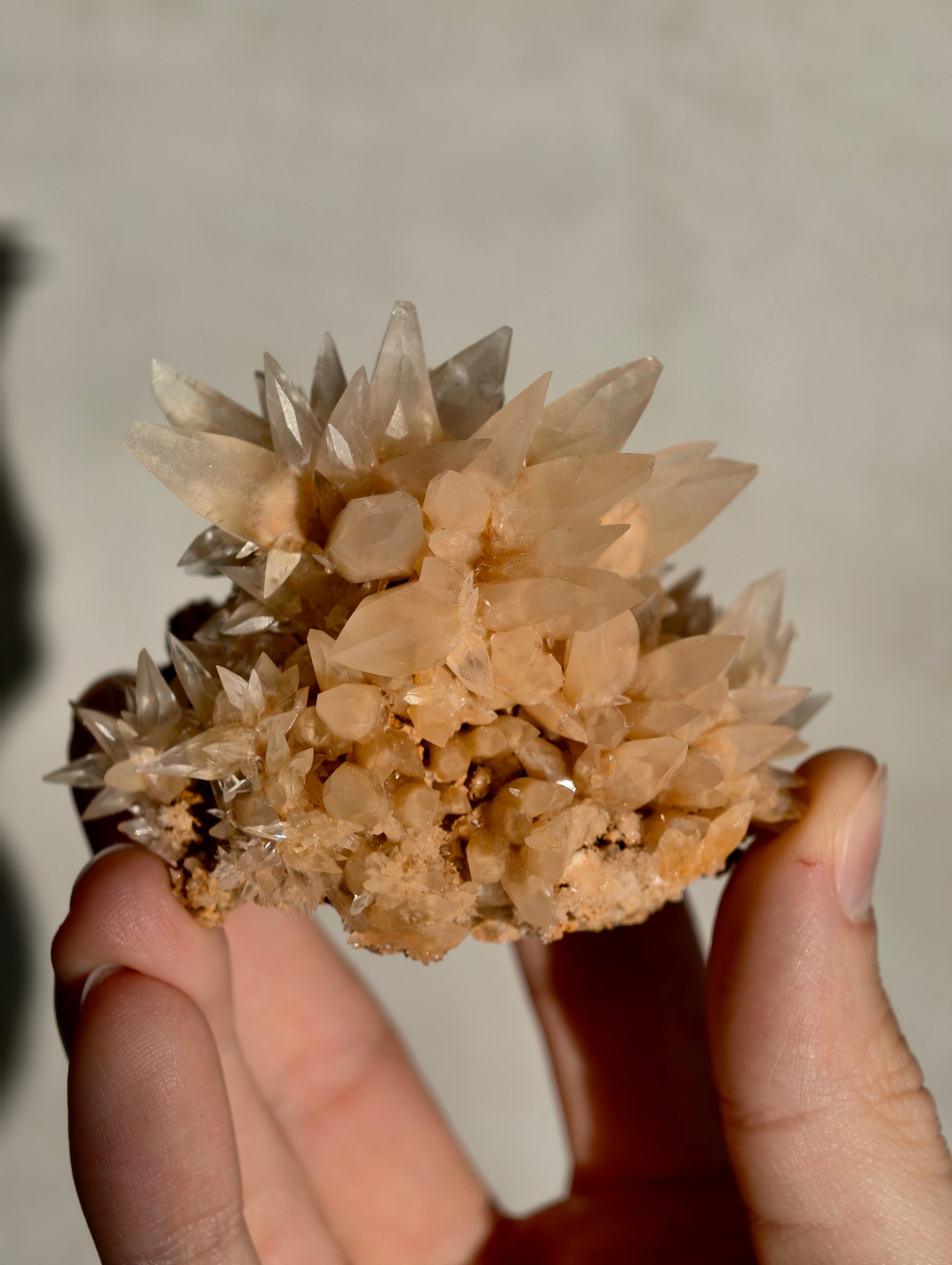 Ästhetische Calcit Spitzen Stufe aus Wenshan, China